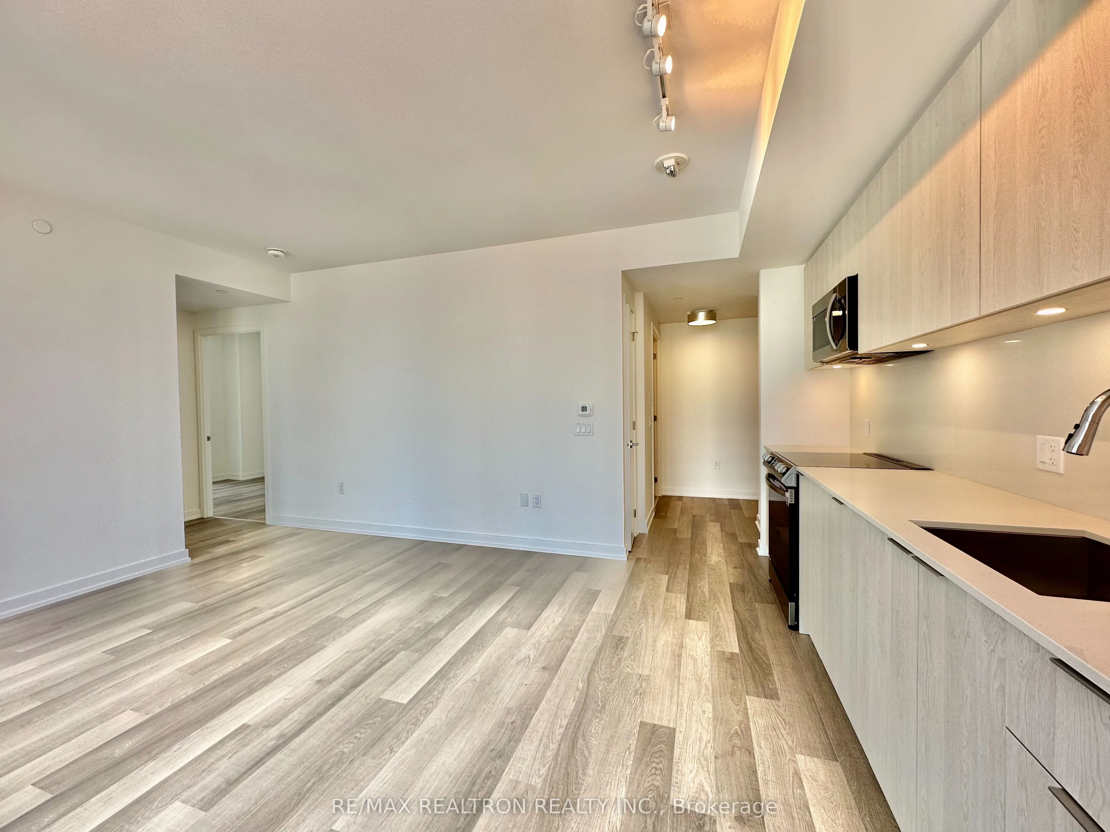 357 King Street W, #2703