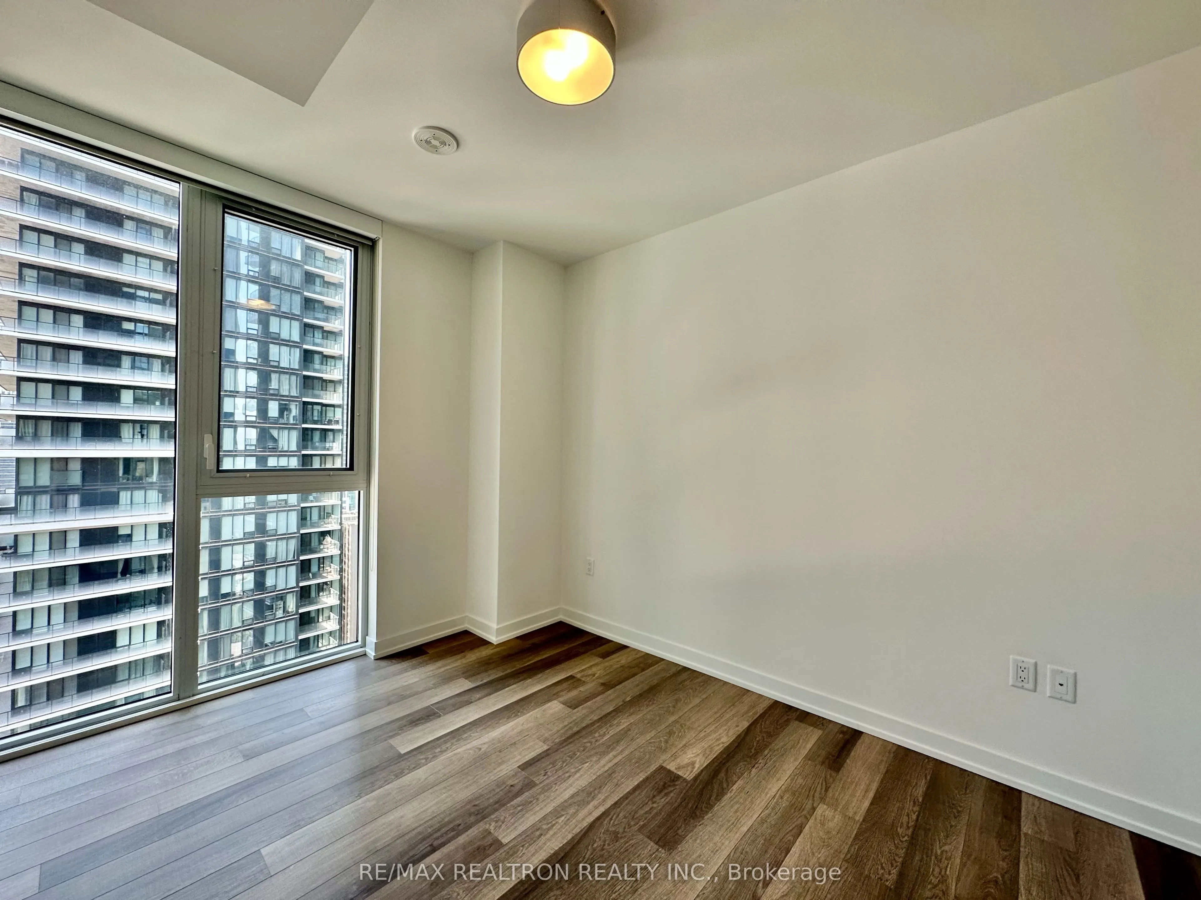 357 King Street W, #2703