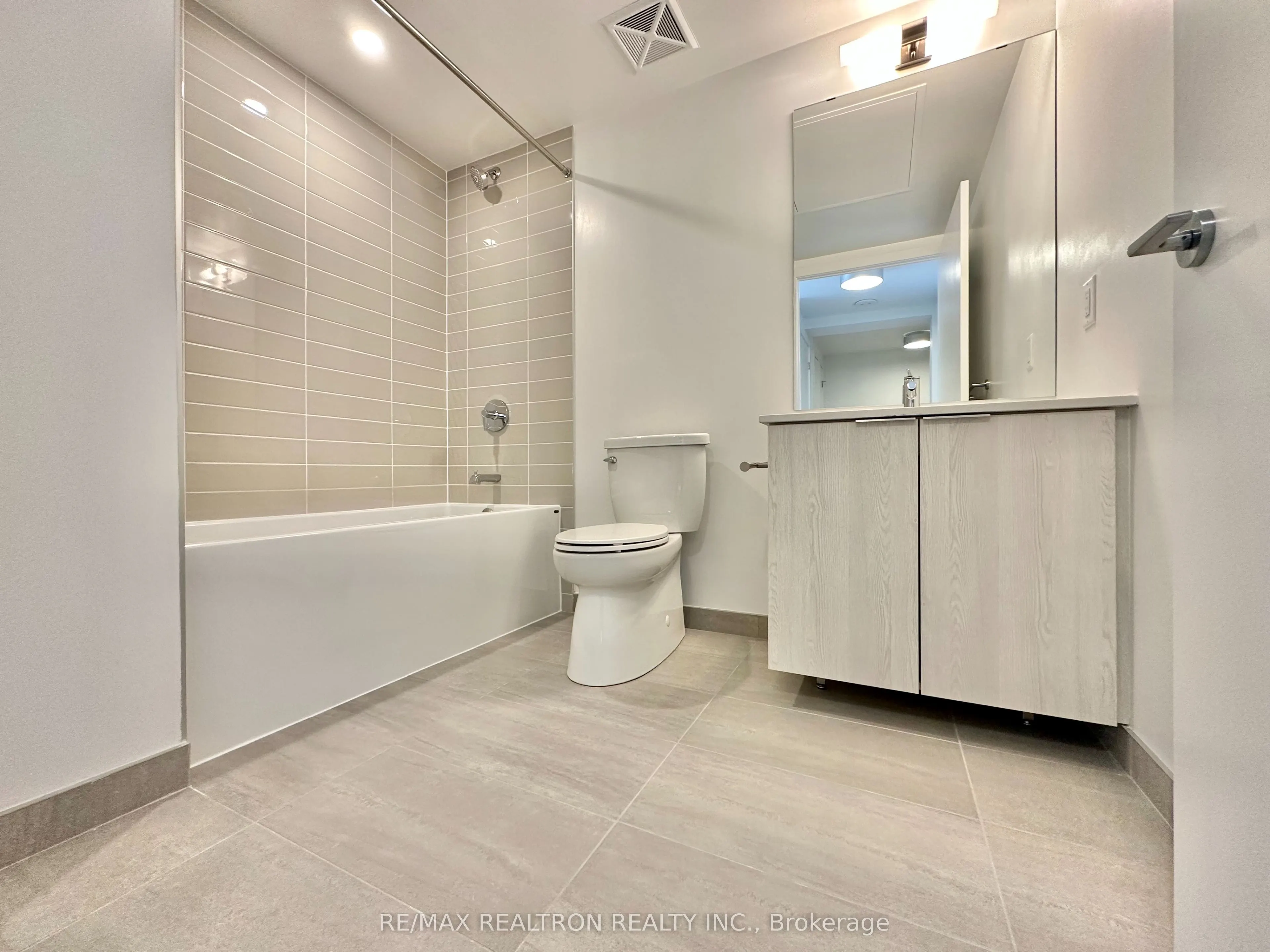 357 King Street W, #2703