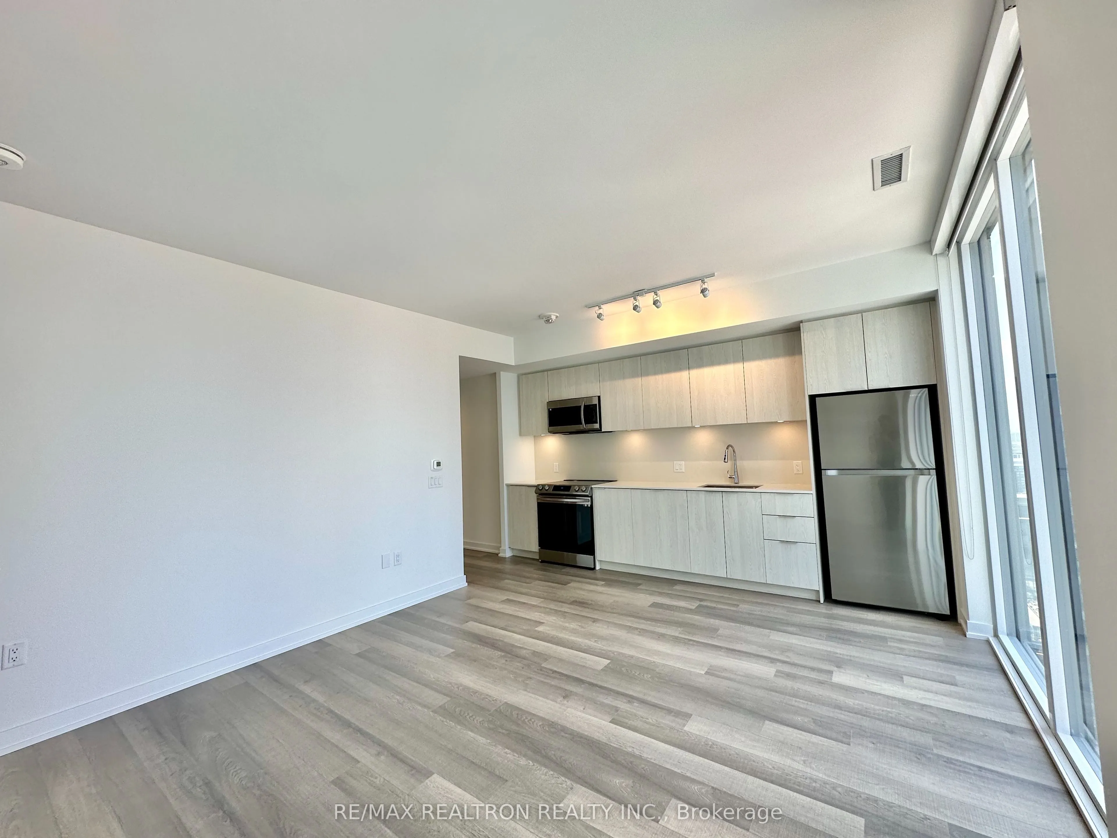 357 King Street W, #2703