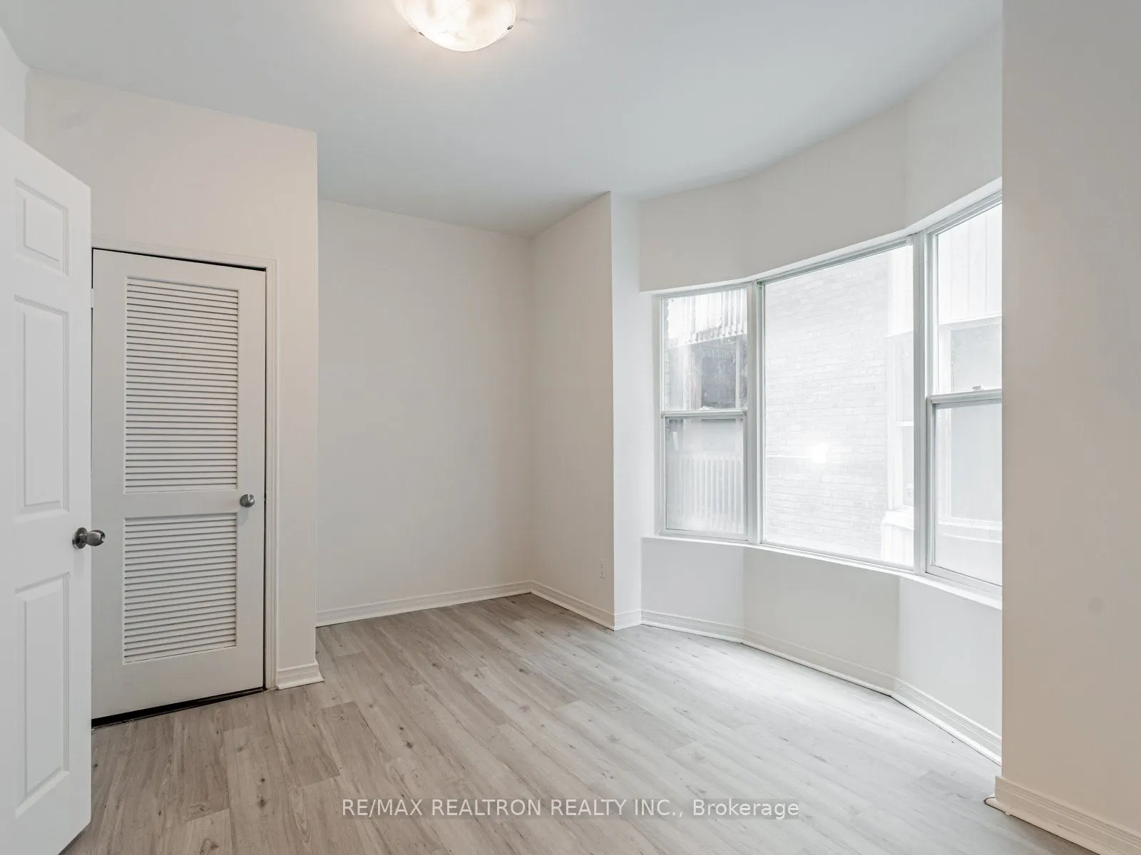 414 Jarvis Street E, #G4