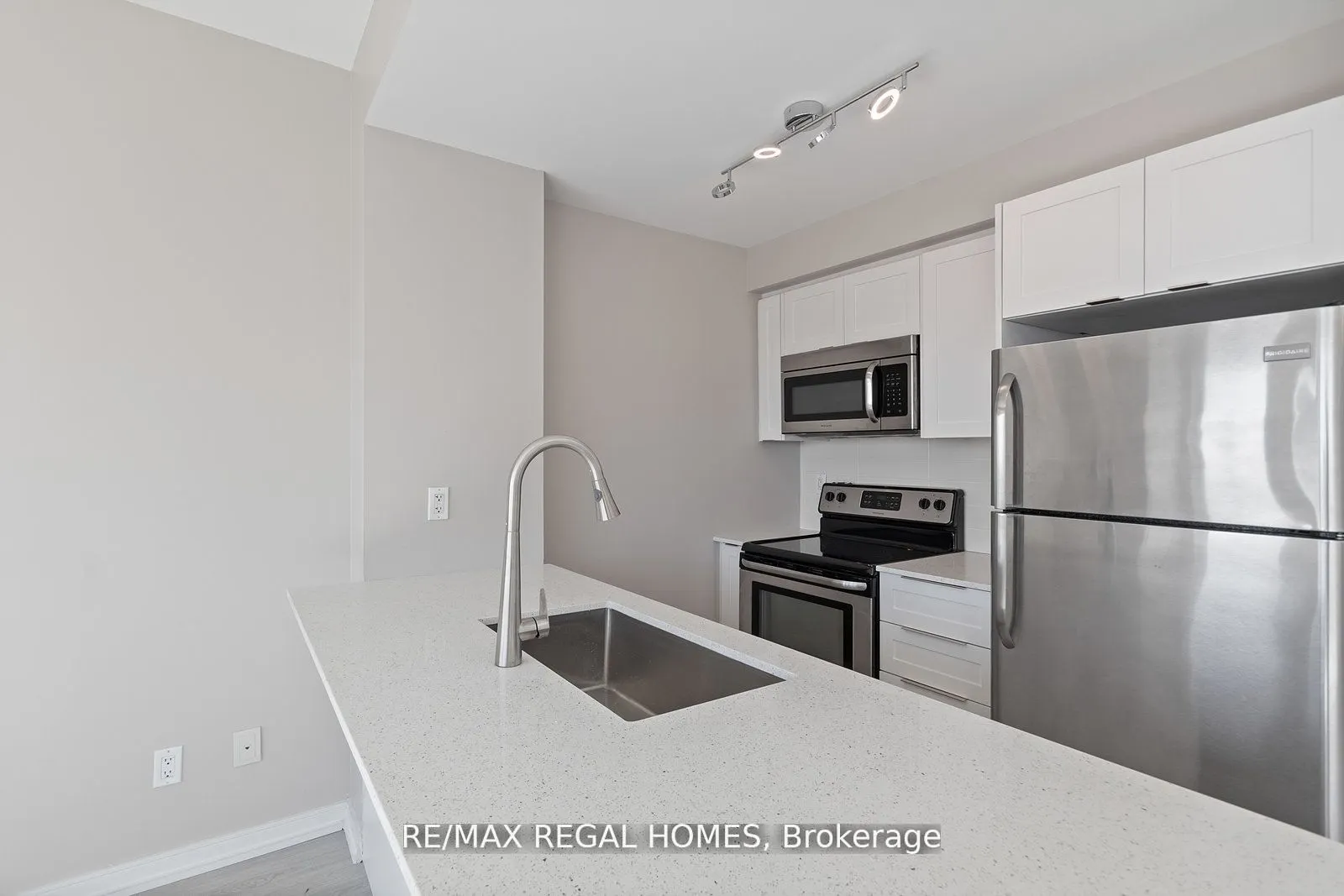 55 East Liberty Street, #512