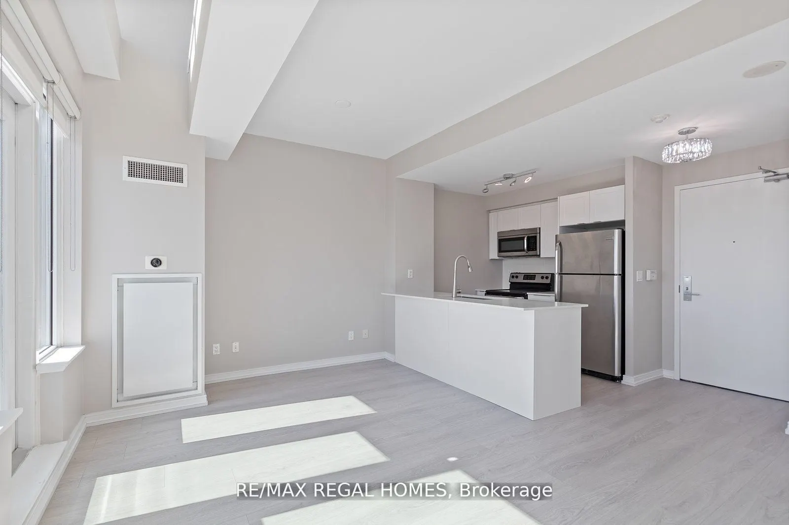 55 East Liberty Street, #512