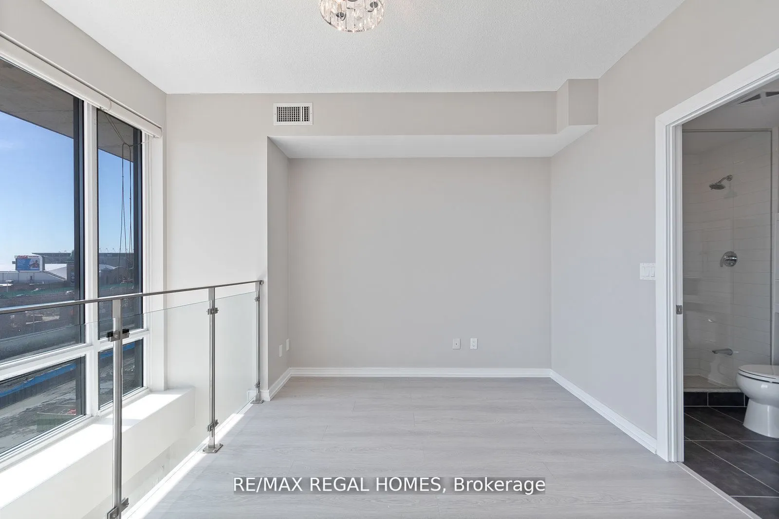 55 East Liberty Street, #512