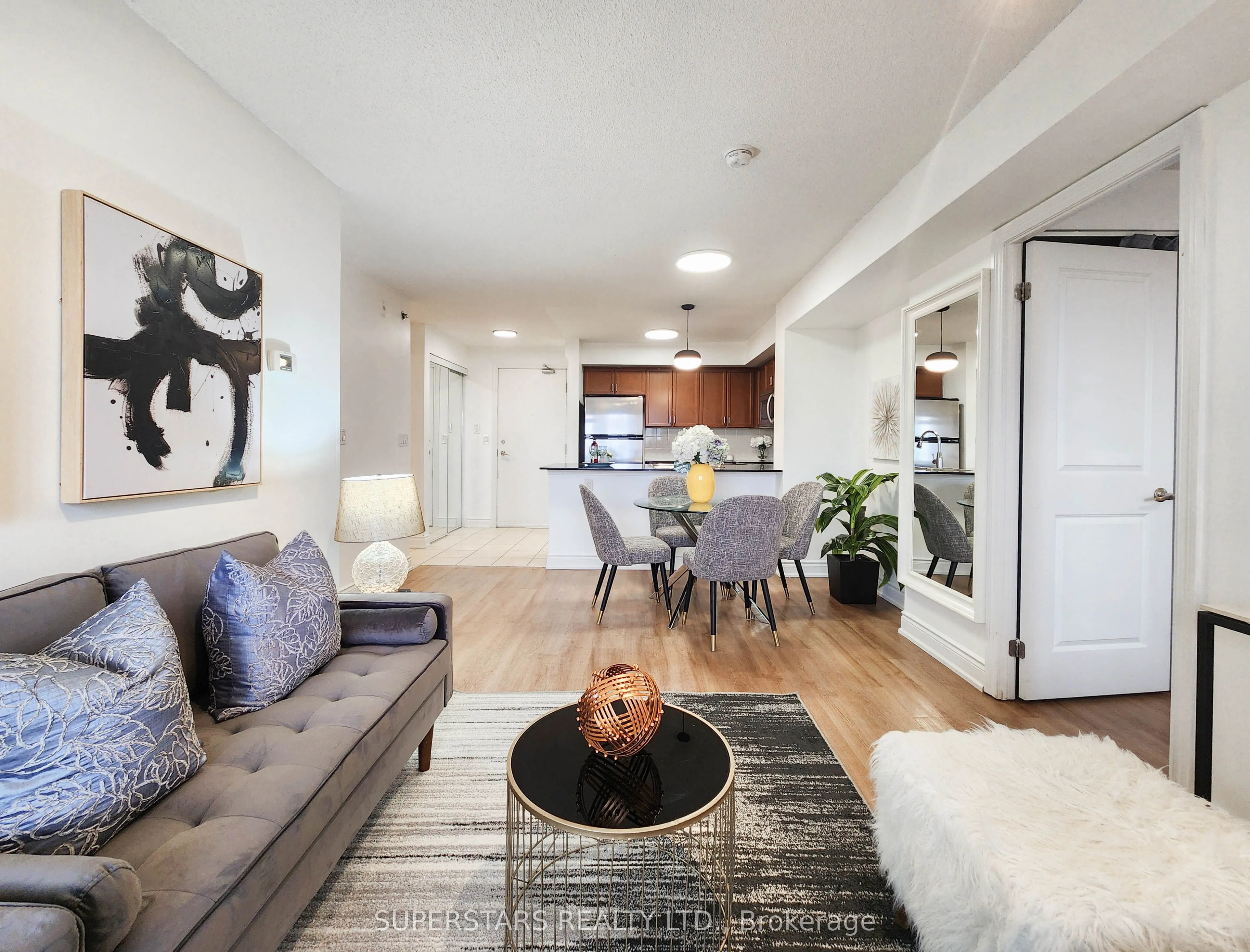 760 Sheppard Avenue W, #701