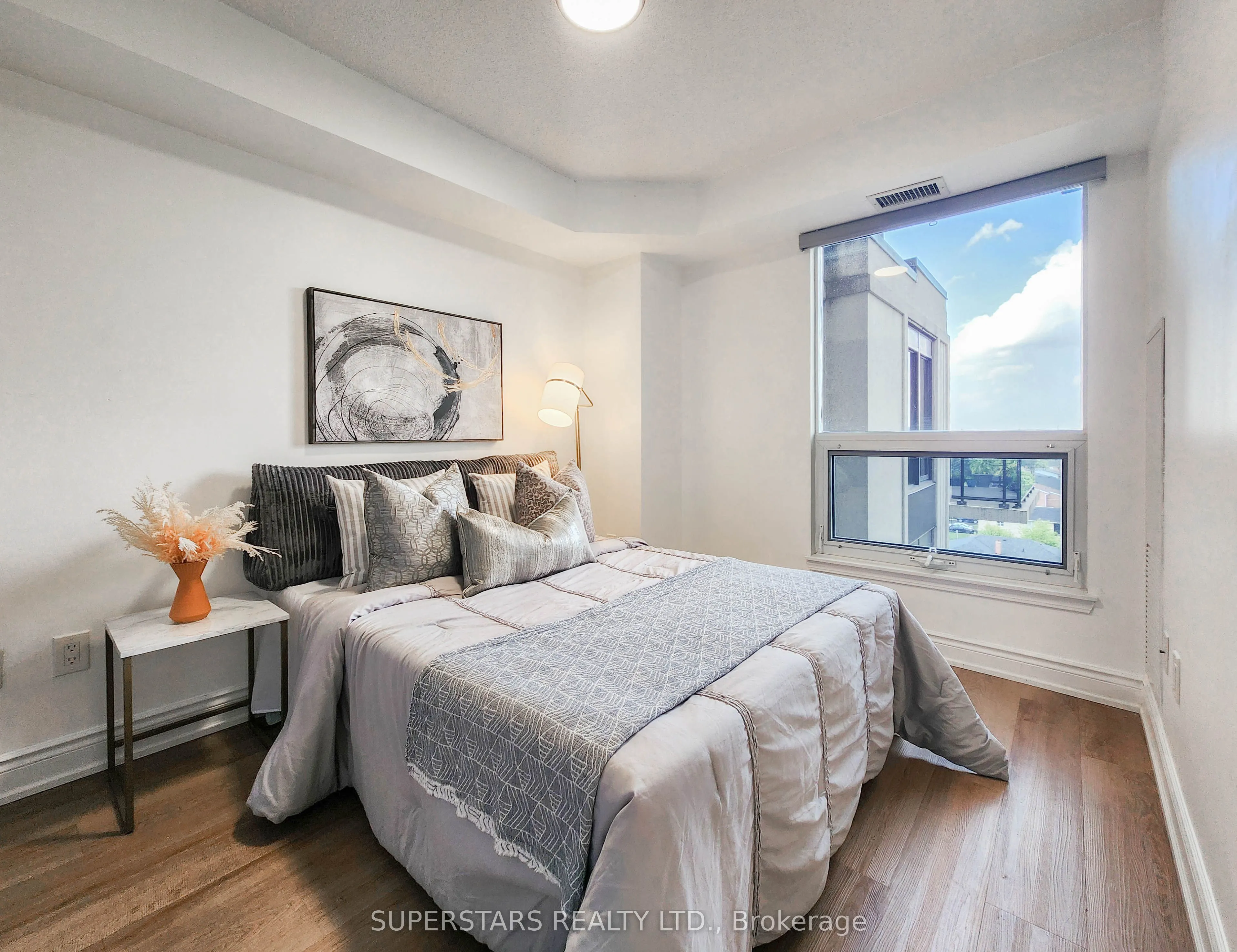 760 Sheppard Avenue W, #701