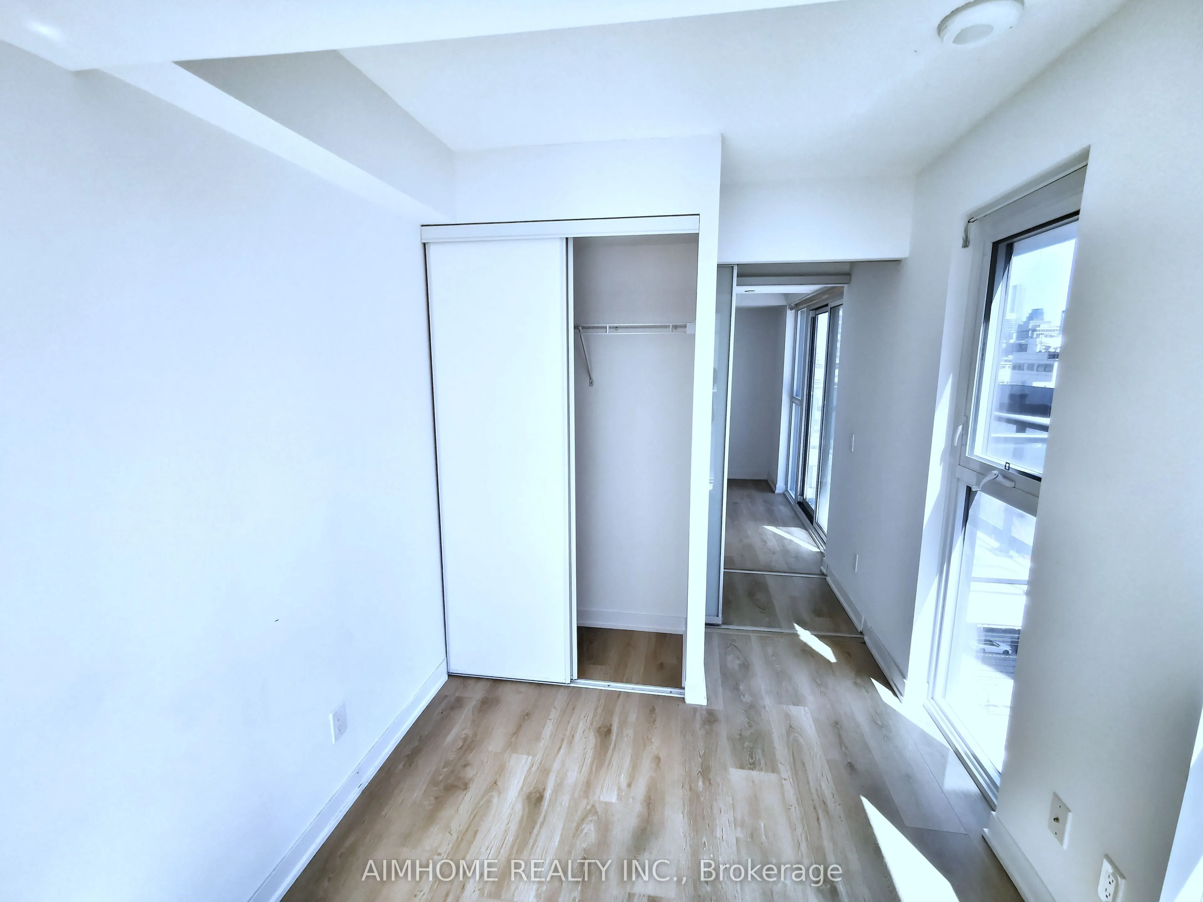 87 Peter Street, #1315