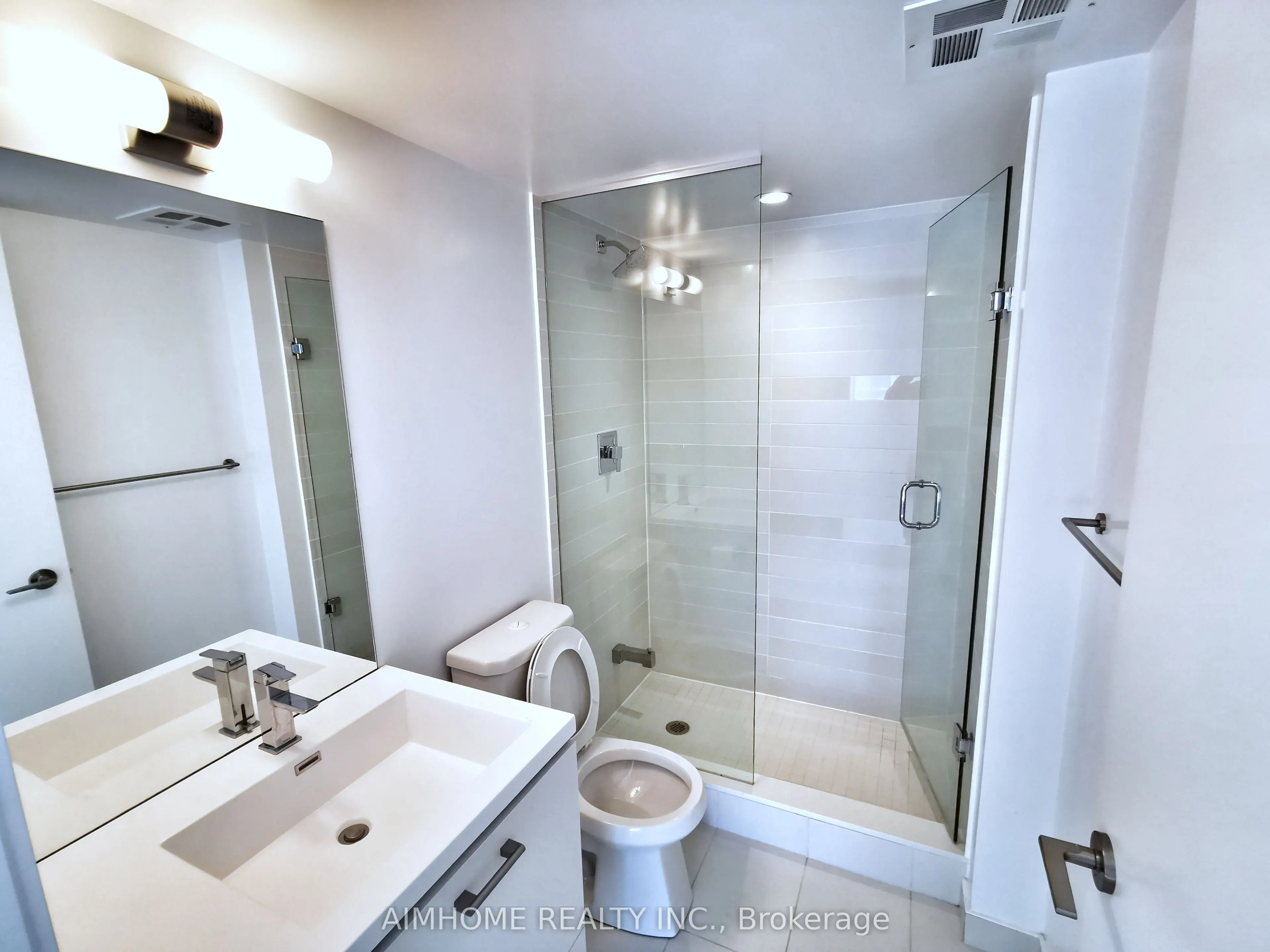 87 Peter Street, #1315