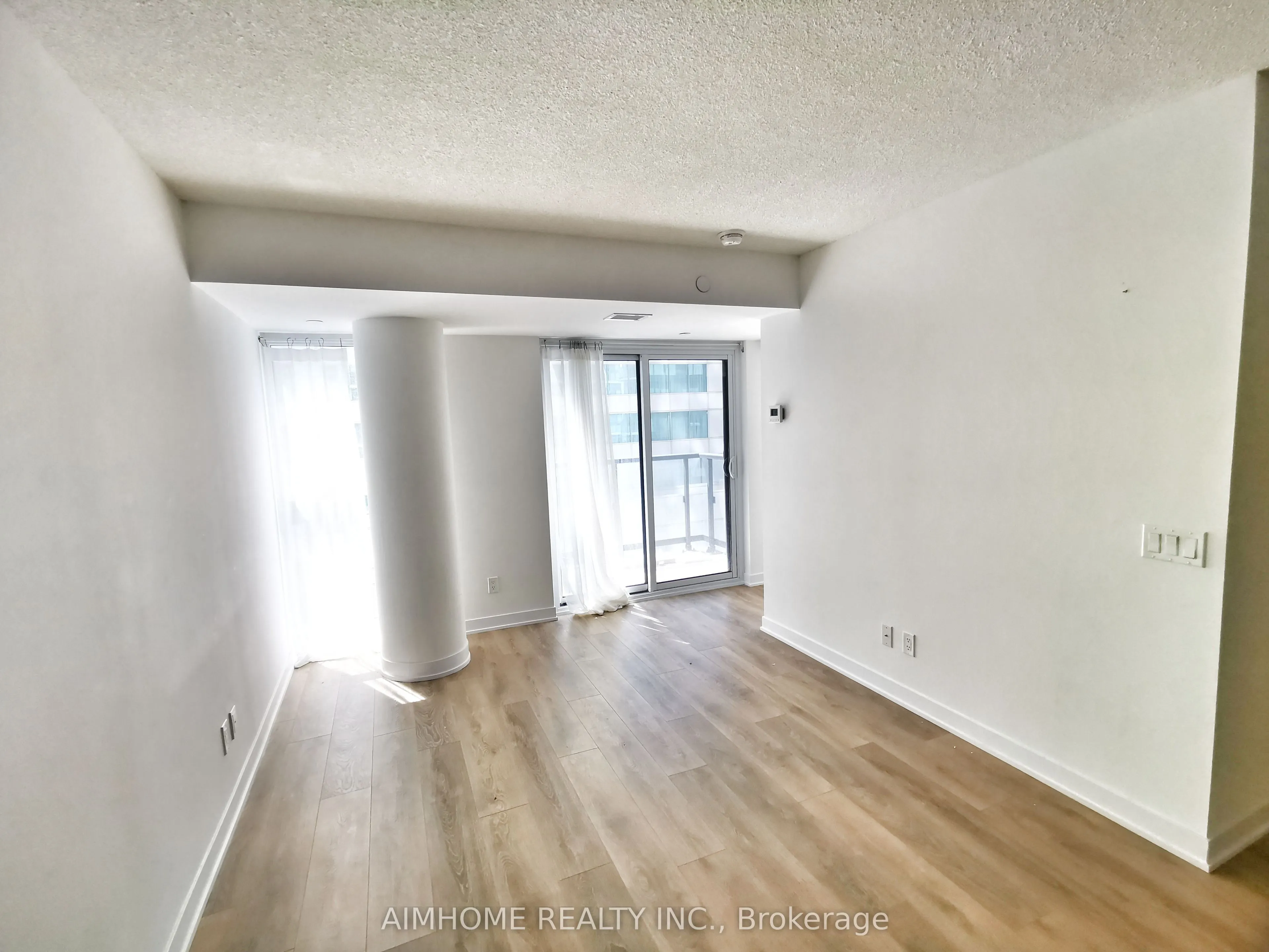 87 Peter Street, #1315