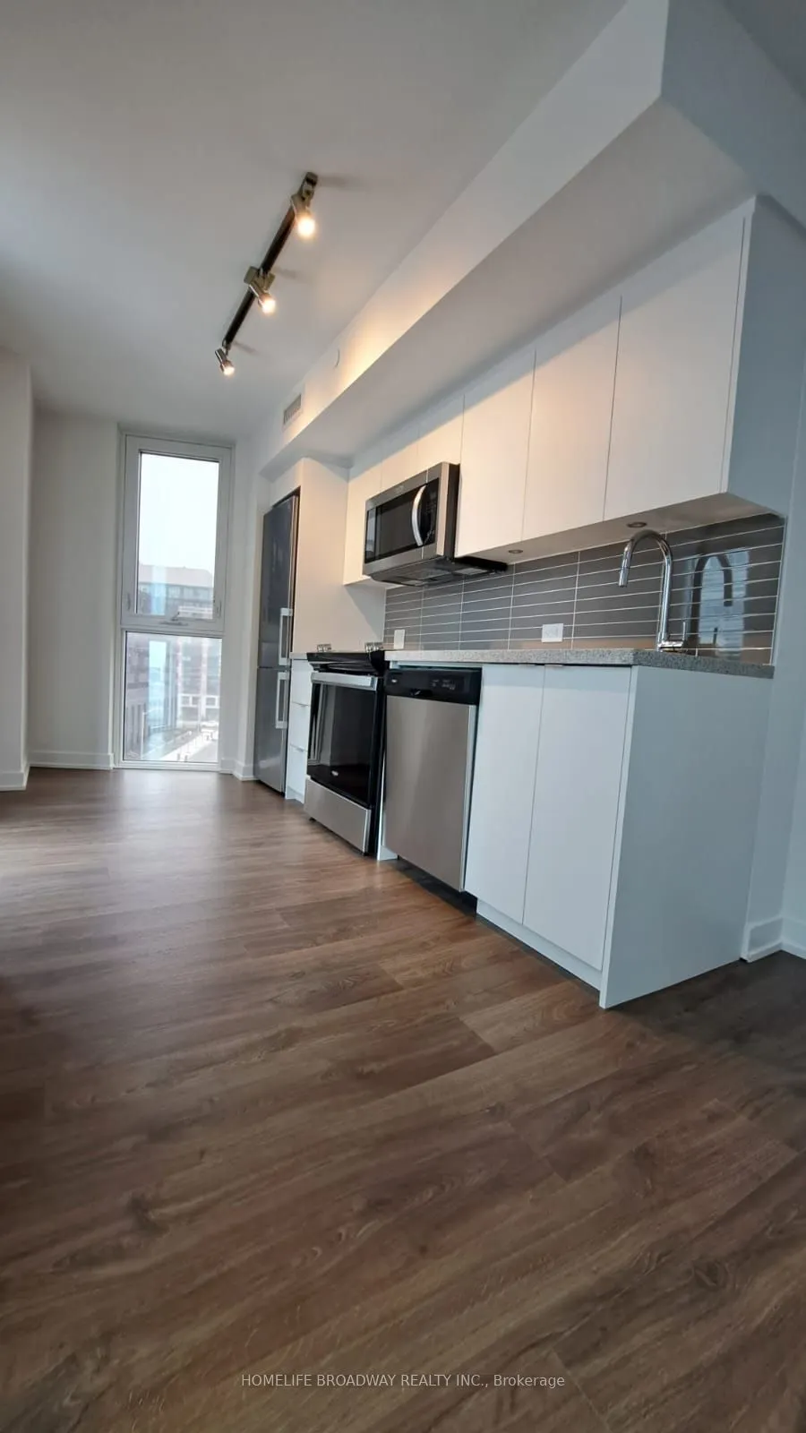30 Tretti Way, #528
