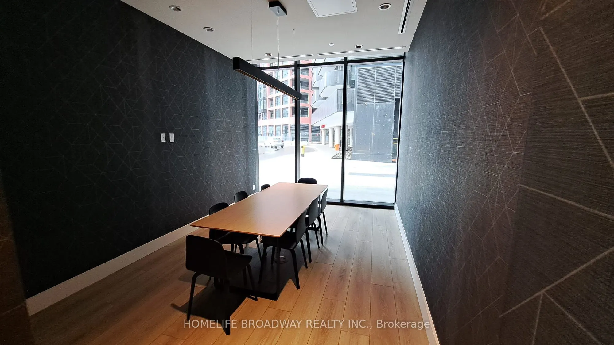 30 Tretti Way, #528