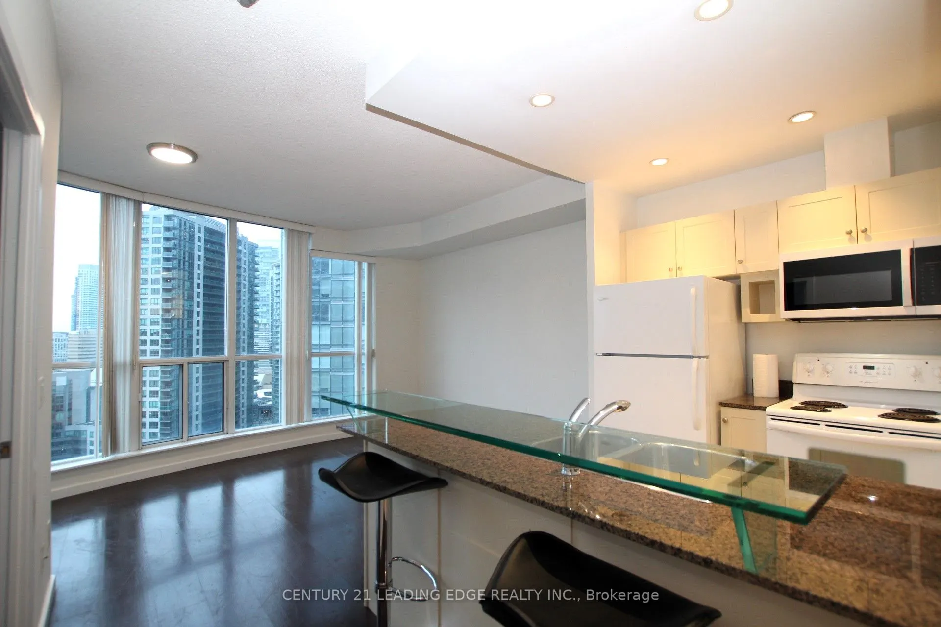 8 York Street, #2413