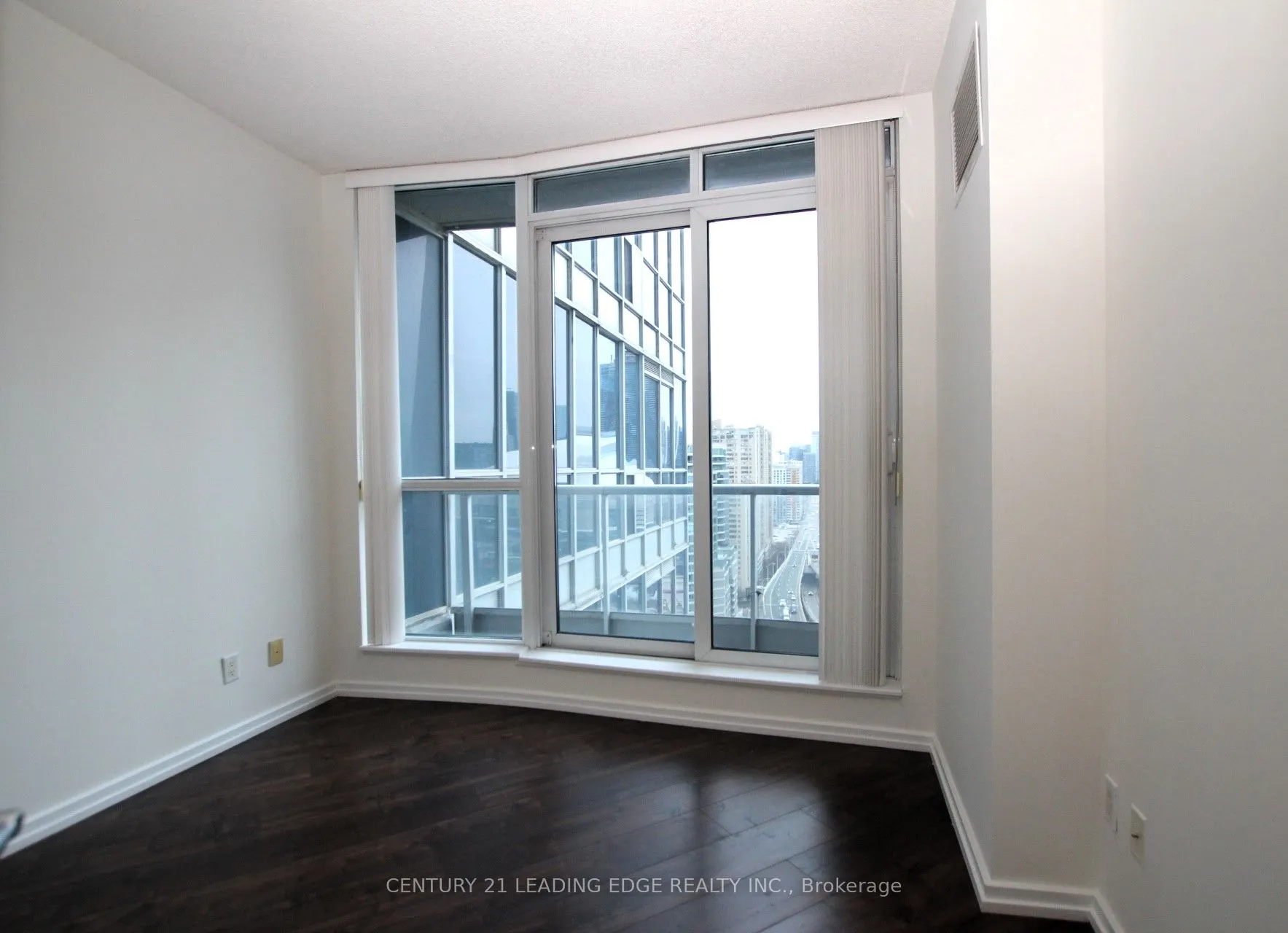 8 York Street, #2413