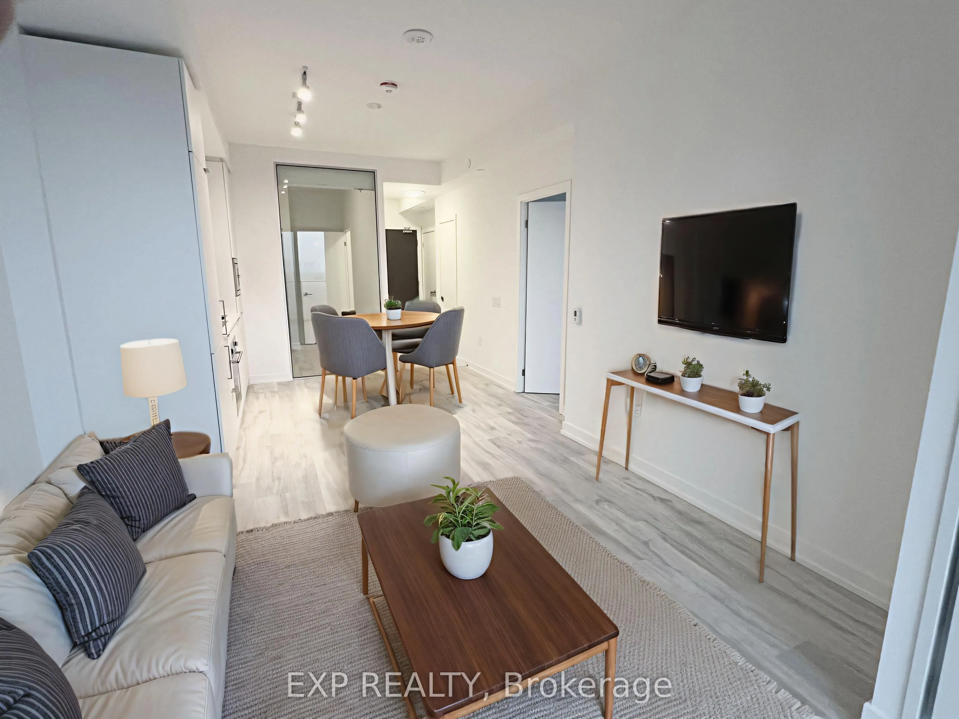 7 Golden Lion Heights, #N831