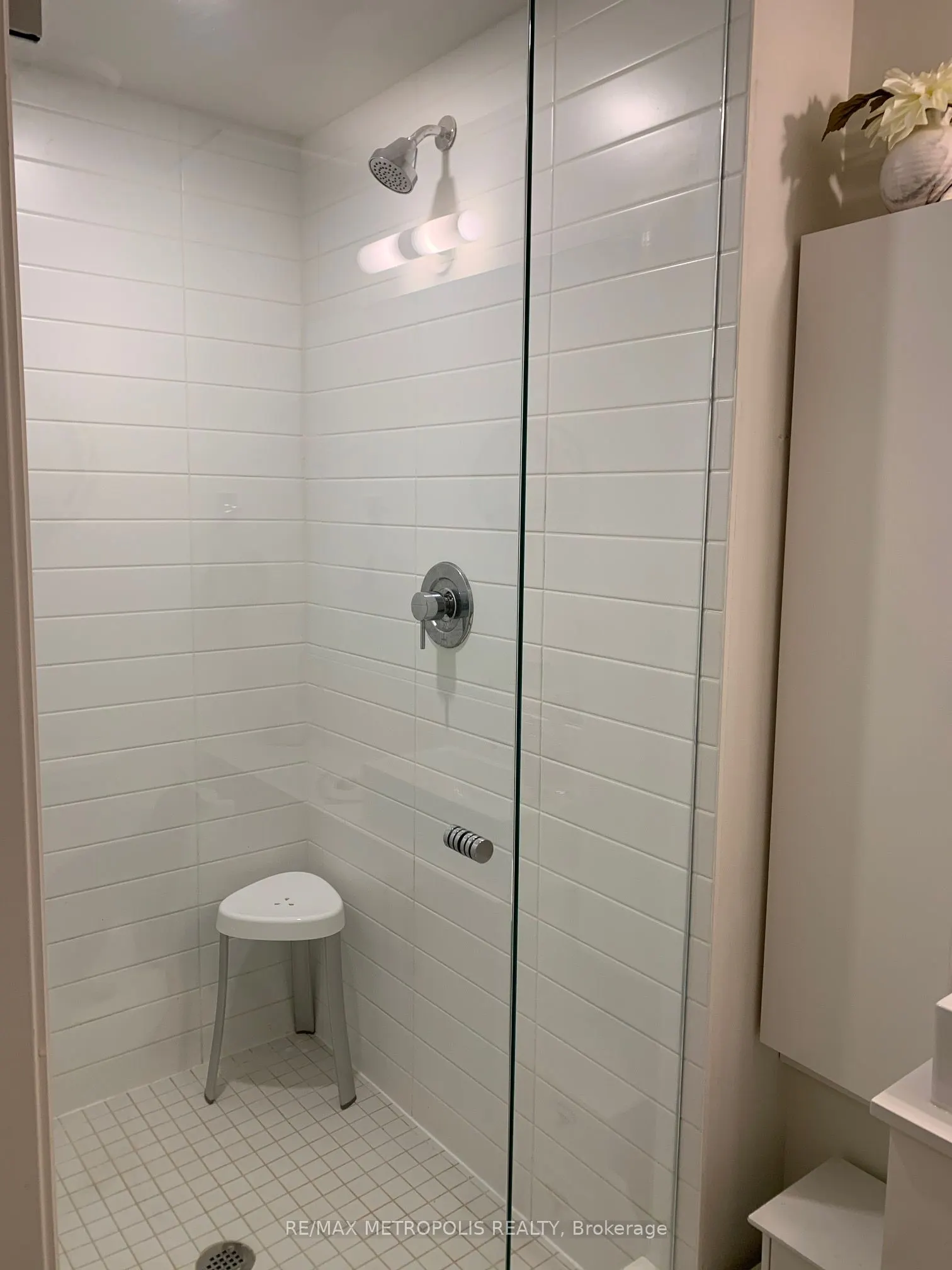 27 Bathurst Street, #721