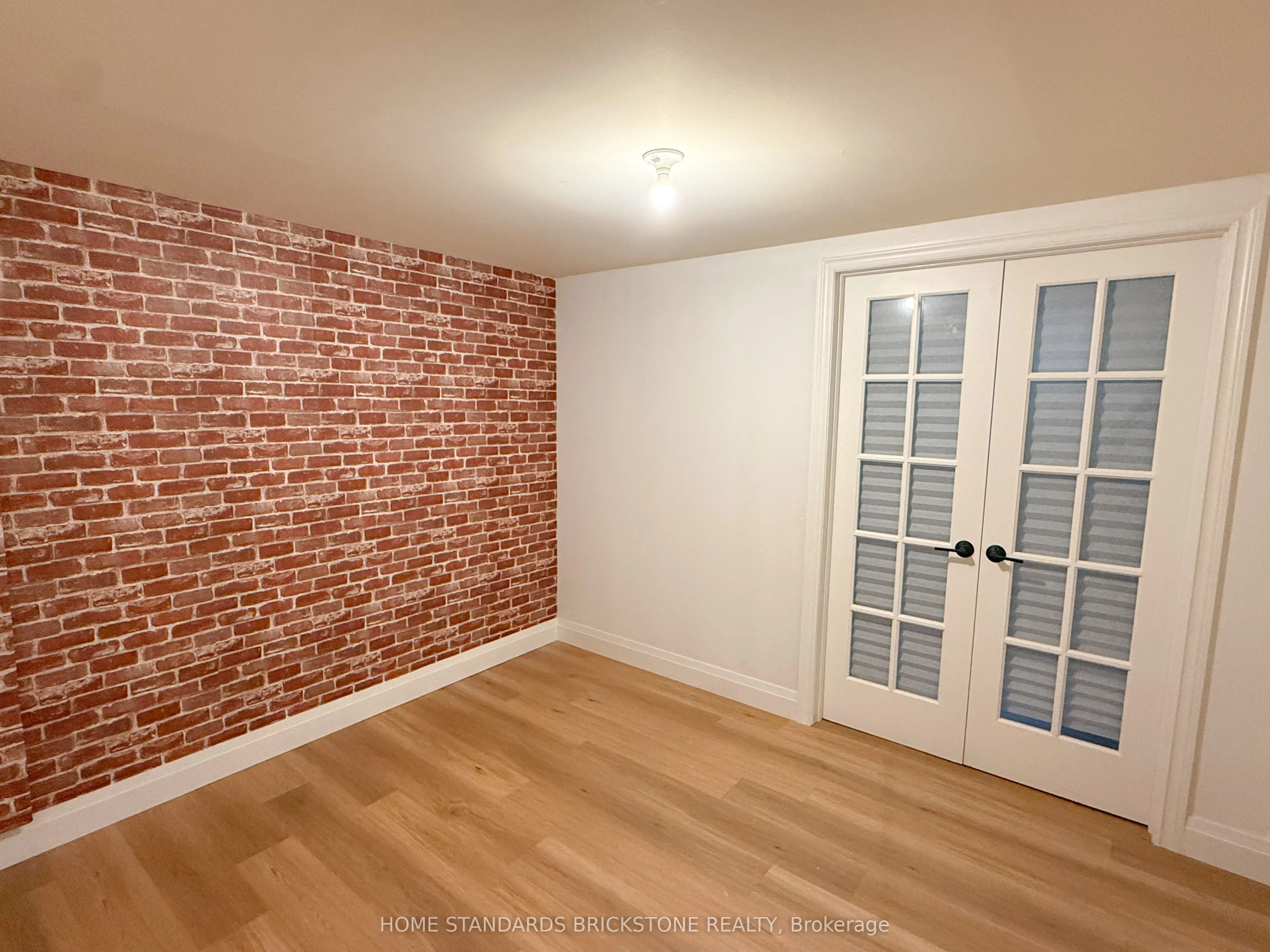 279 Cocksfield Avenue, #Basement
