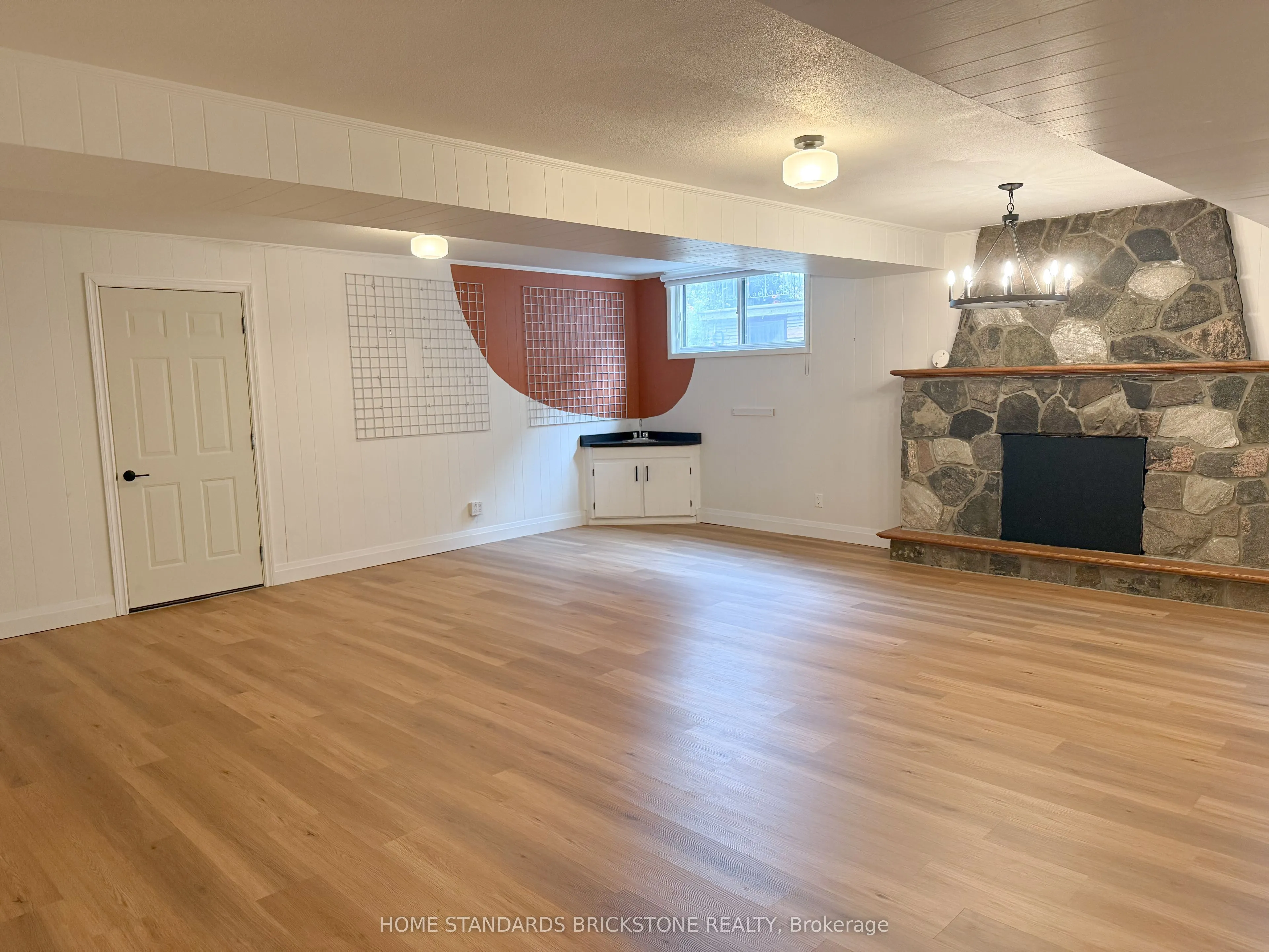 279 Cocksfield Avenue, #Basement
