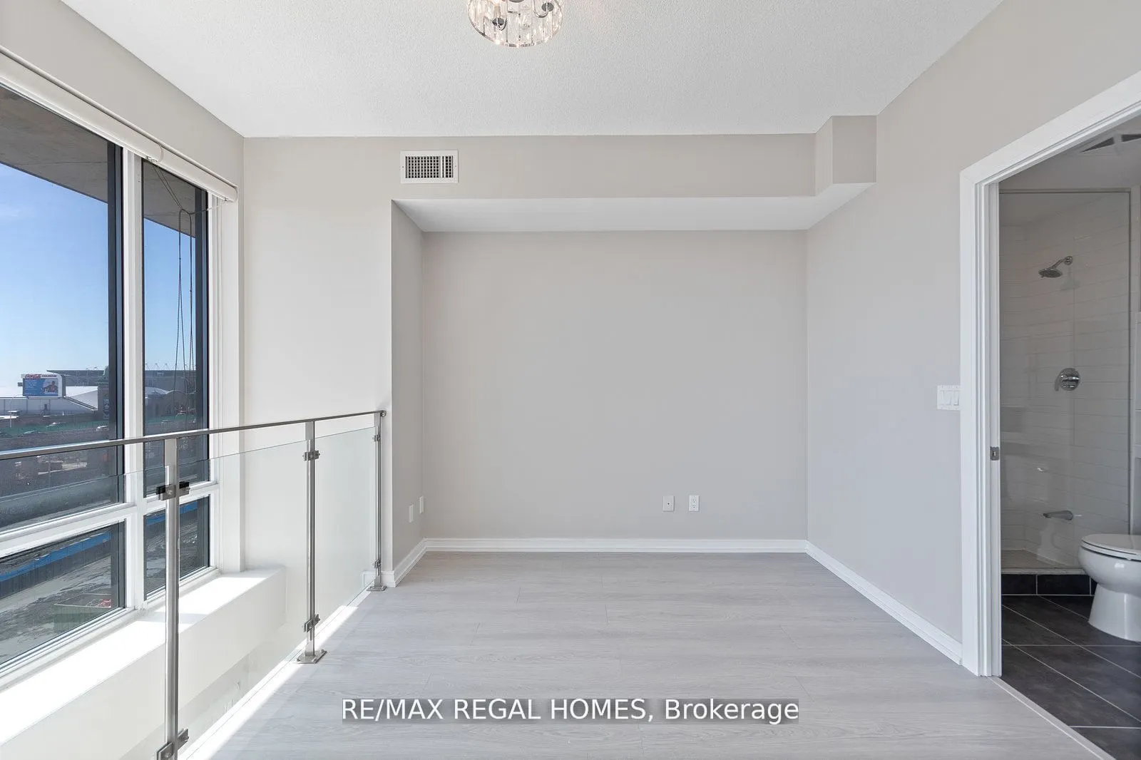 55 East Liberty Street, #512