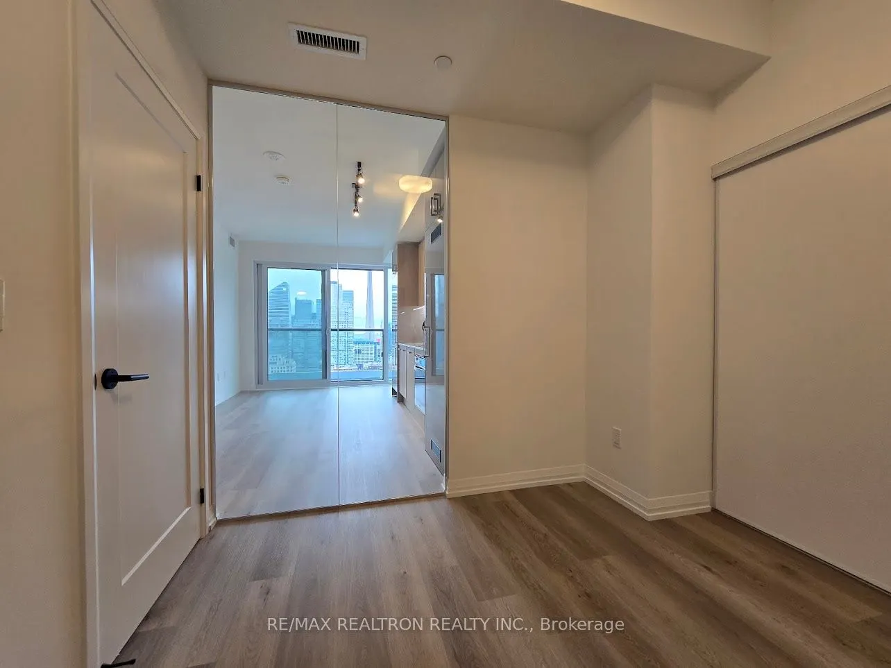 280 Dundas Street, #2509