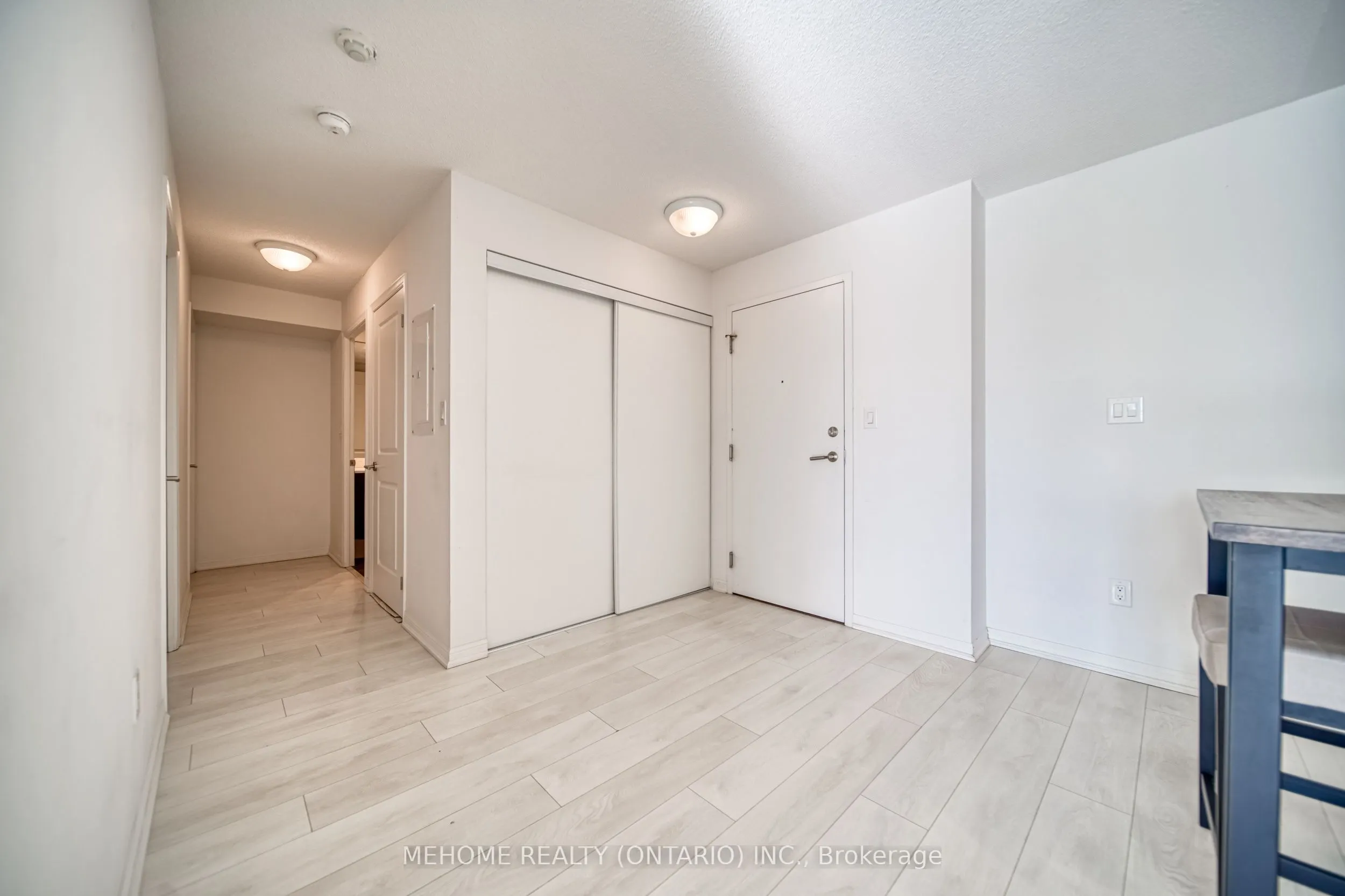 400 Adelaide Street E, #822