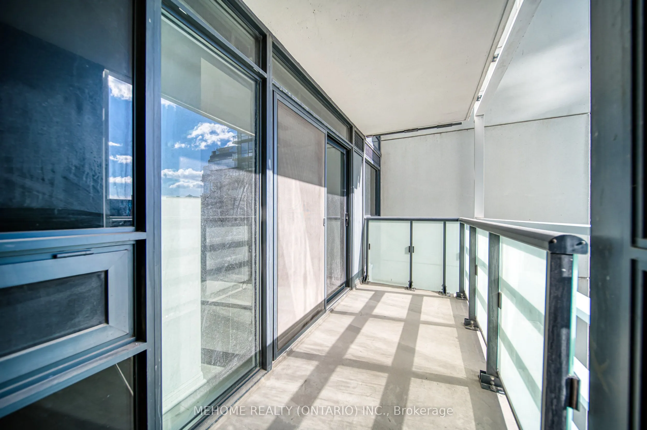 400 Adelaide Street E, #822
