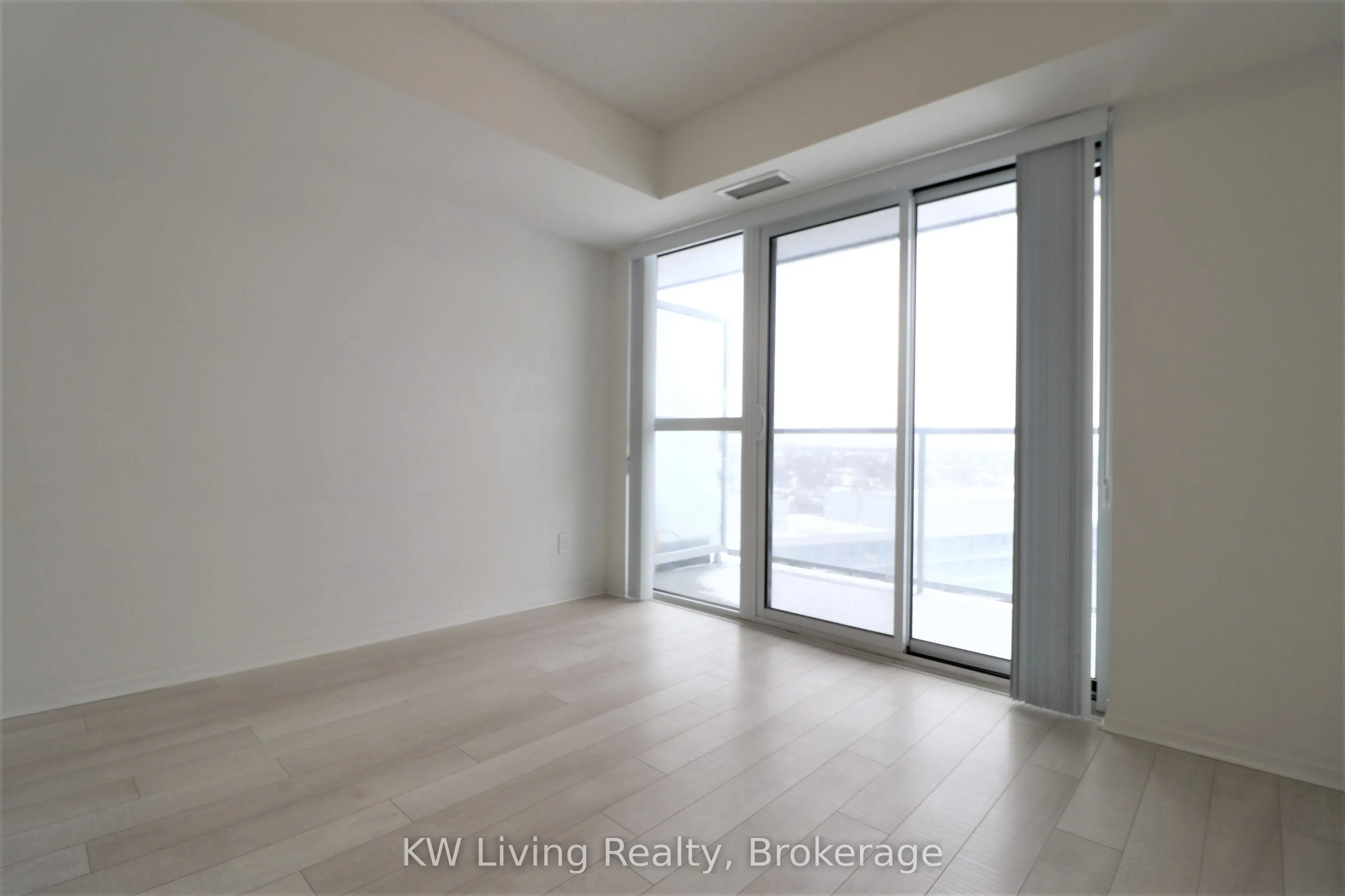 275 Yorkland Road, #806