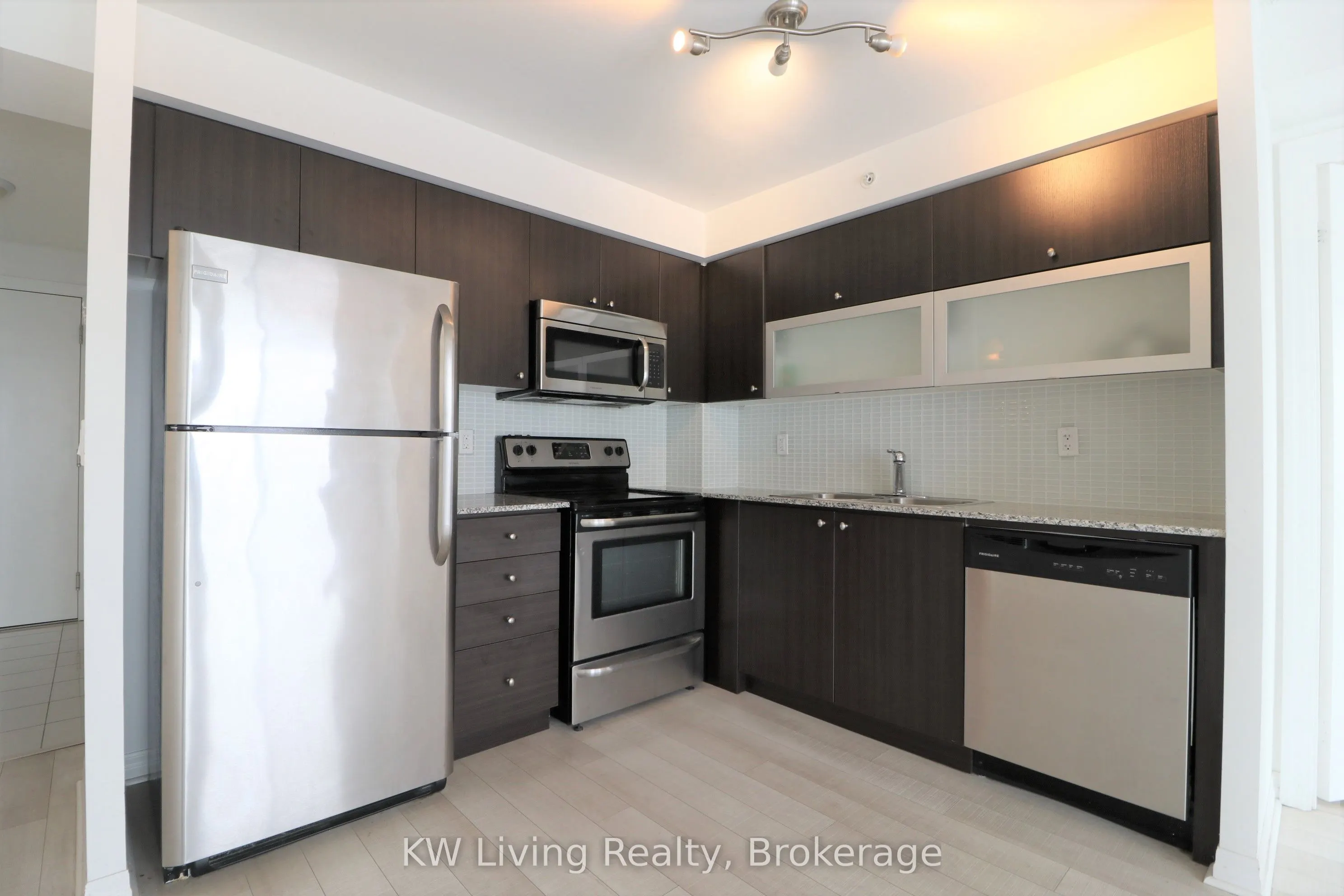 275 Yorkland Road, #806