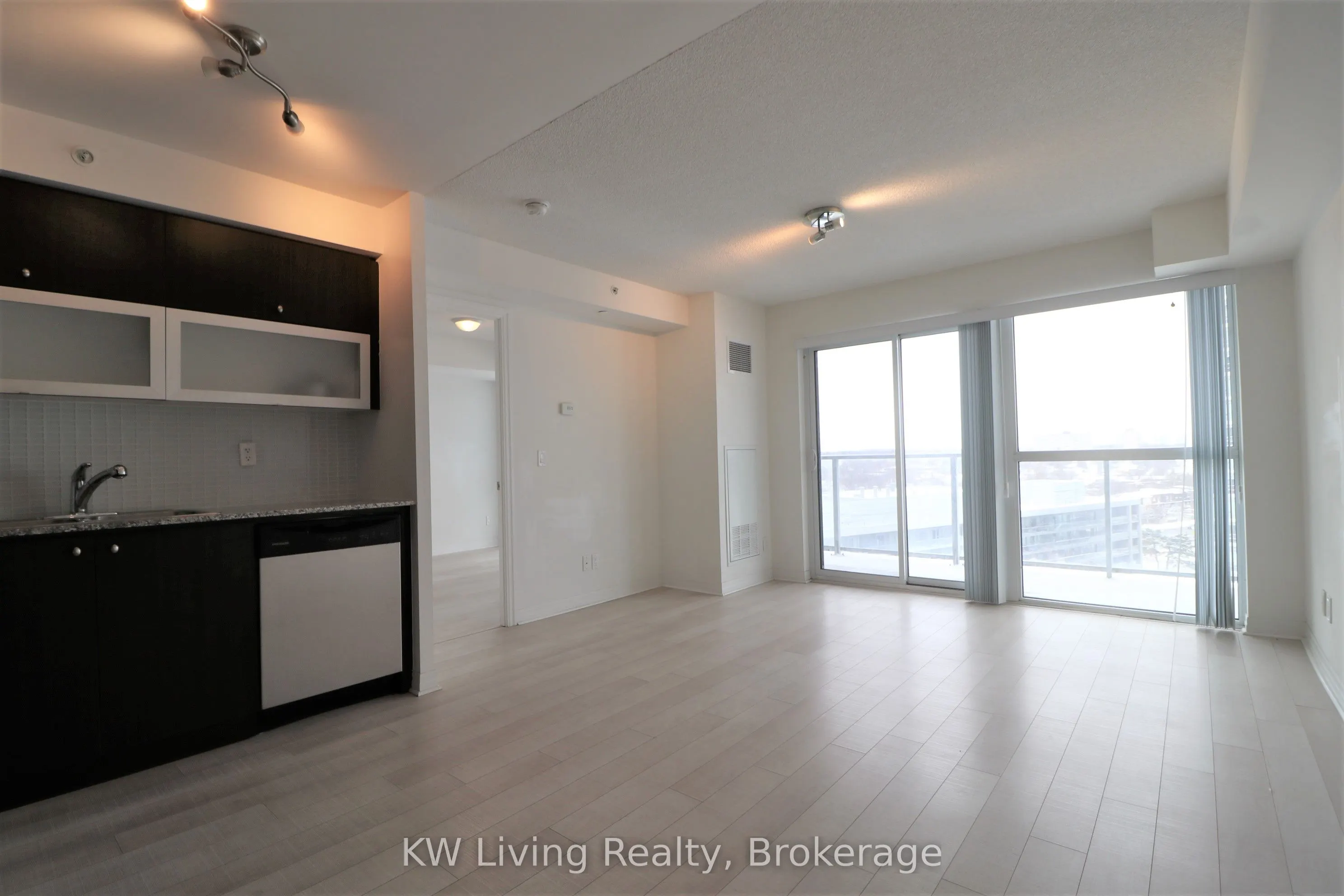 275 Yorkland Road, #806