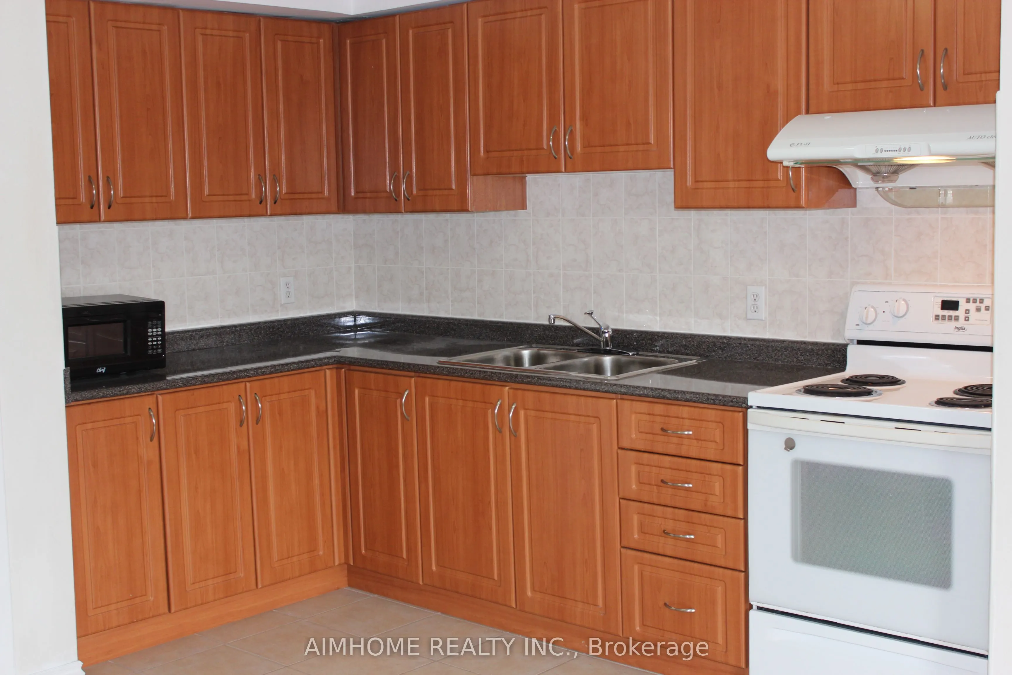 1483 Eglinton Avenue W, #Apt 2