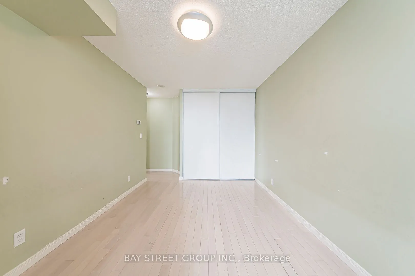 23 Hollywood Avenue, #3802