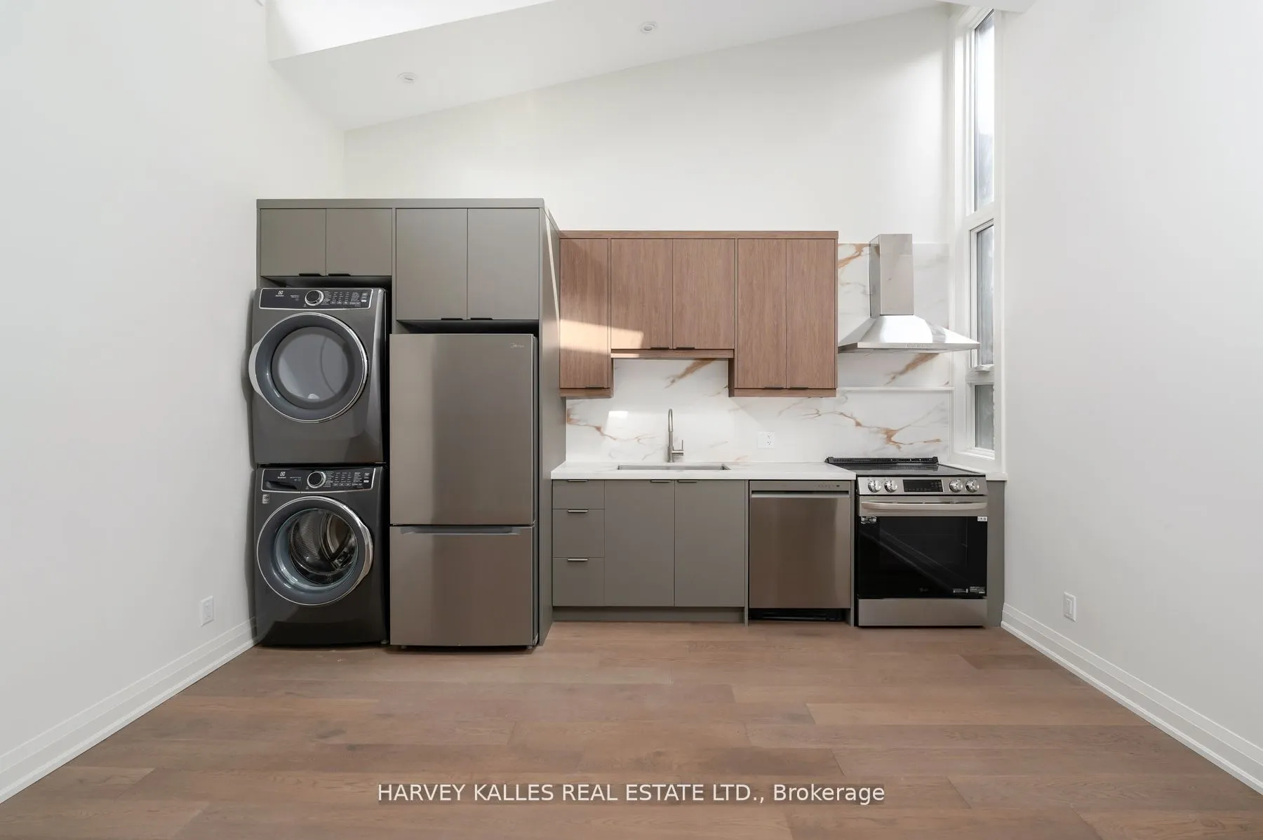 24 Sullivan Street, #4 (3rd Floor)