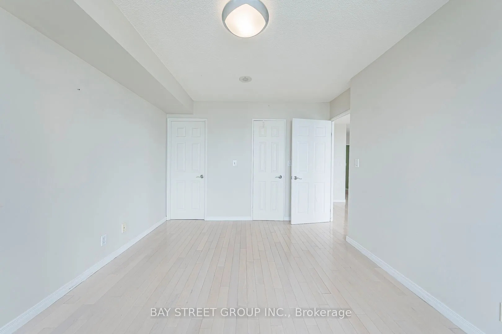 23 Hollywood Avenue, #3802