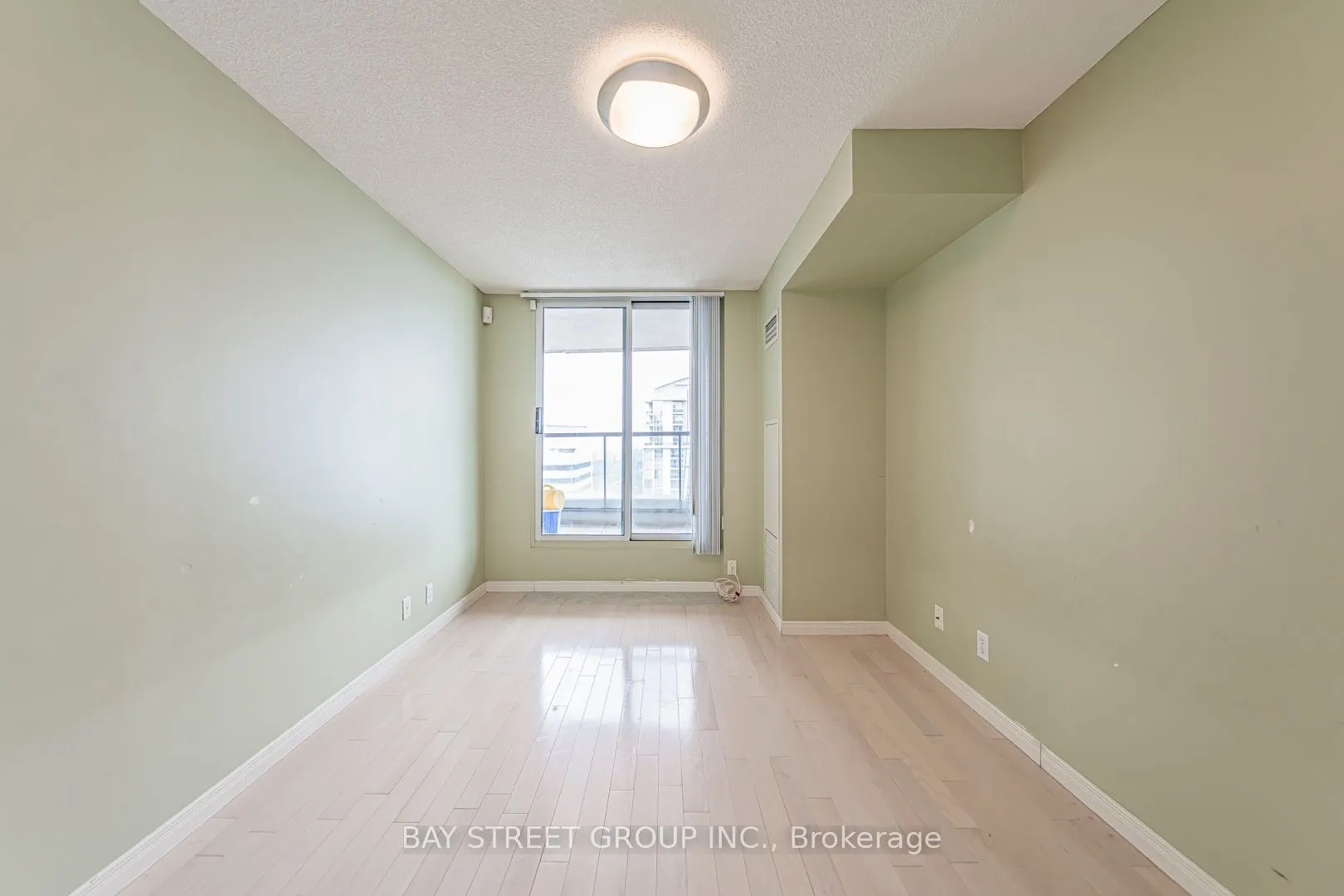 23 Hollywood Avenue, #3802