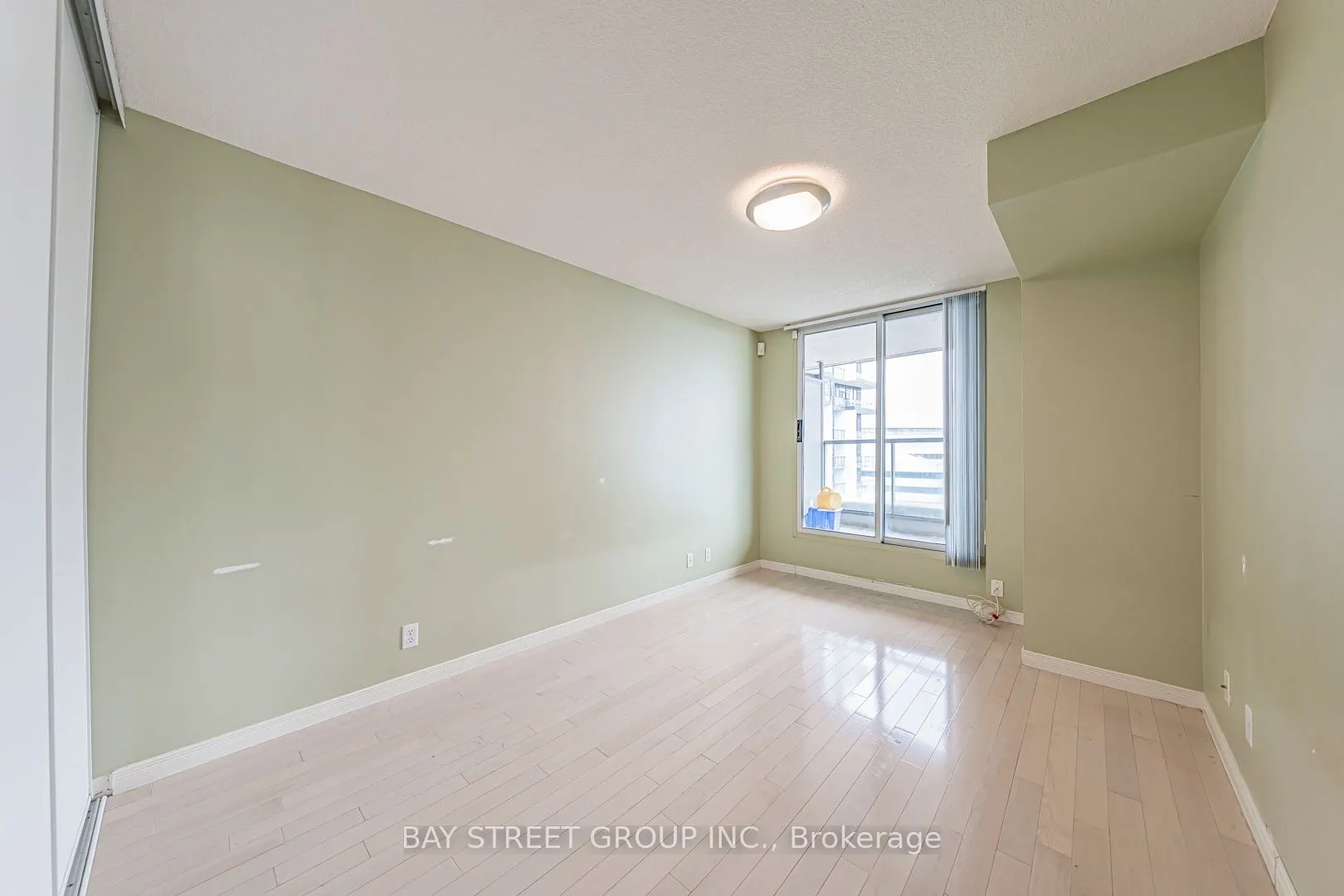 23 Hollywood Avenue, #3802