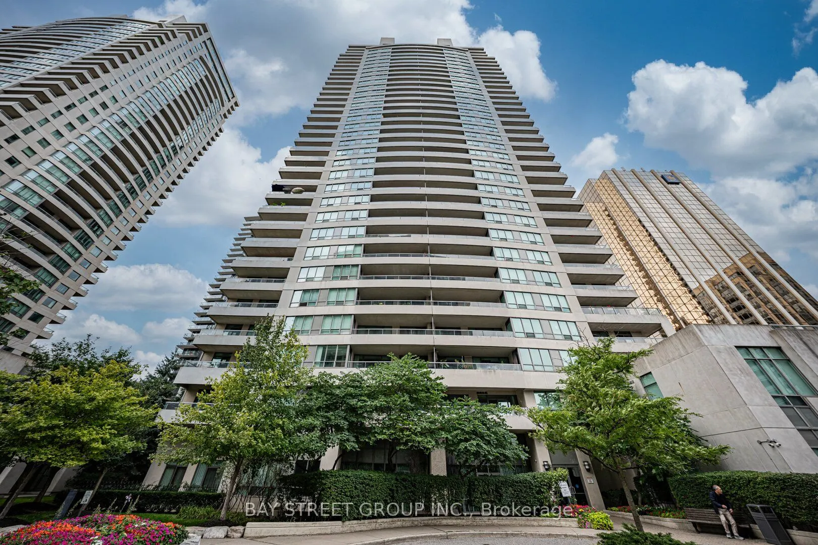 23 Hollywood Avenue, #3802