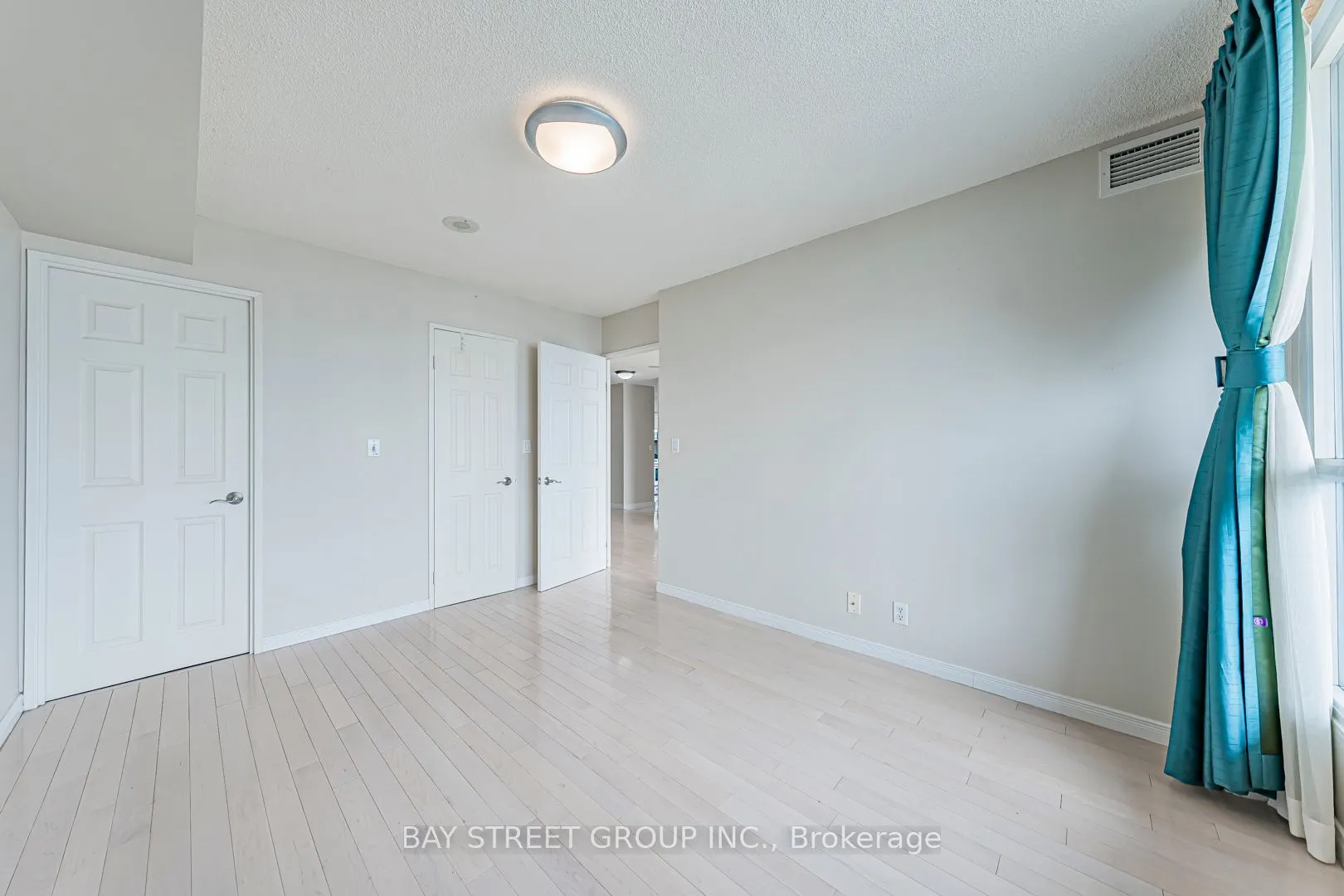 23 Hollywood Avenue, #3802