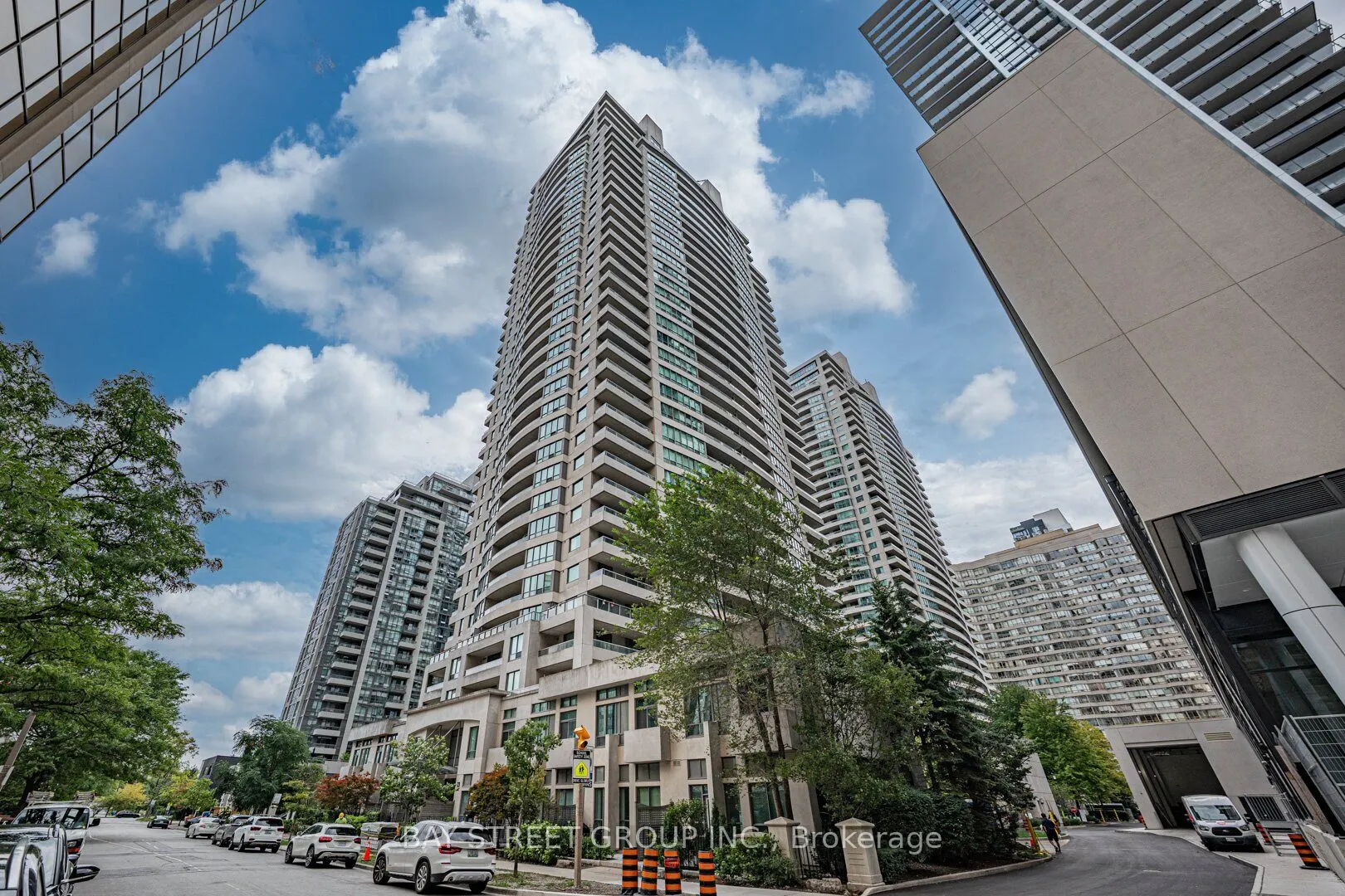 23 Hollywood Avenue, #3802