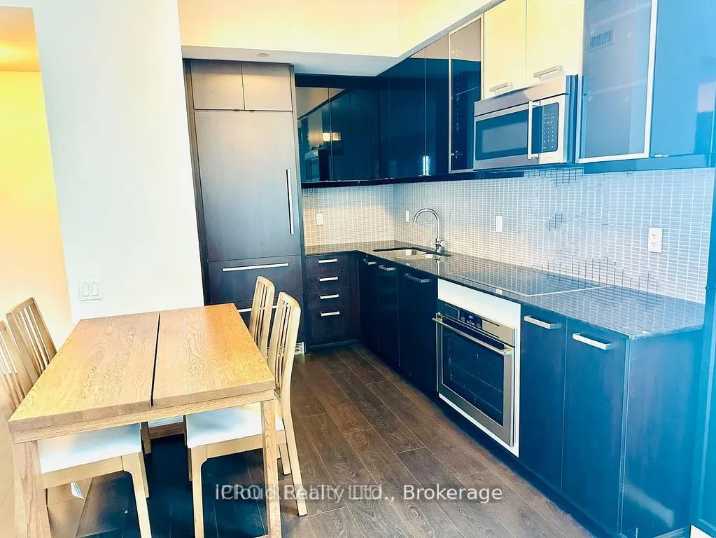 5162 Yonge Street, #LP103
