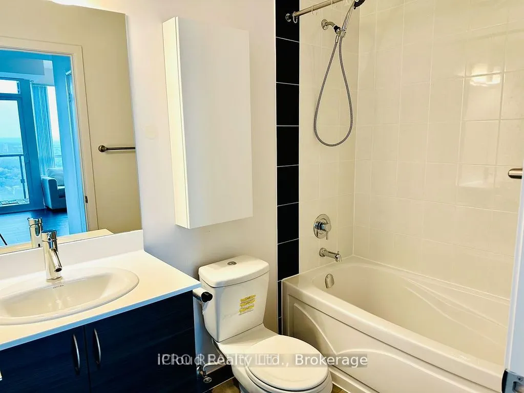 5162 Yonge Street, #LP103