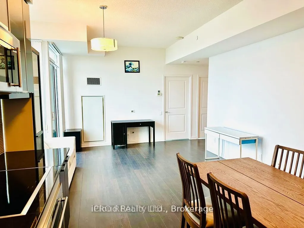 5162 Yonge Street, #LP103