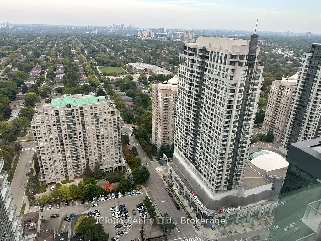 5162 Yonge Street, #LP103