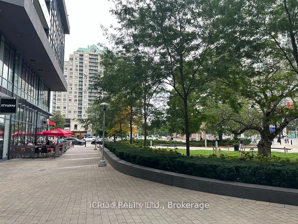 5162 Yonge Street, #LP103