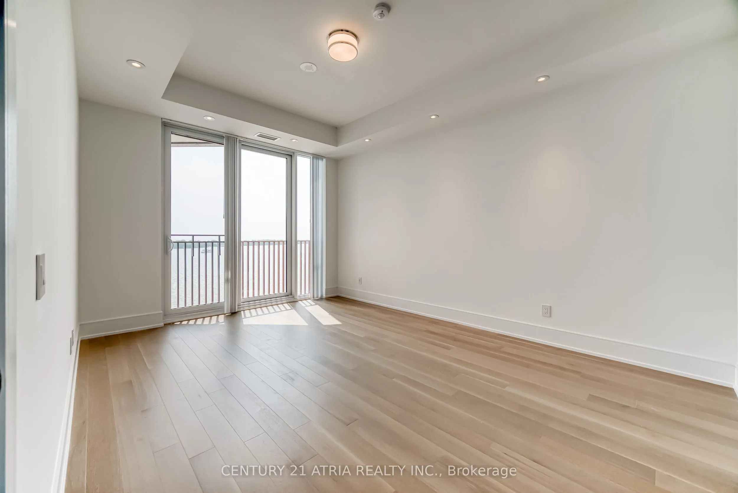 155 Merchants' Wharf, #1211