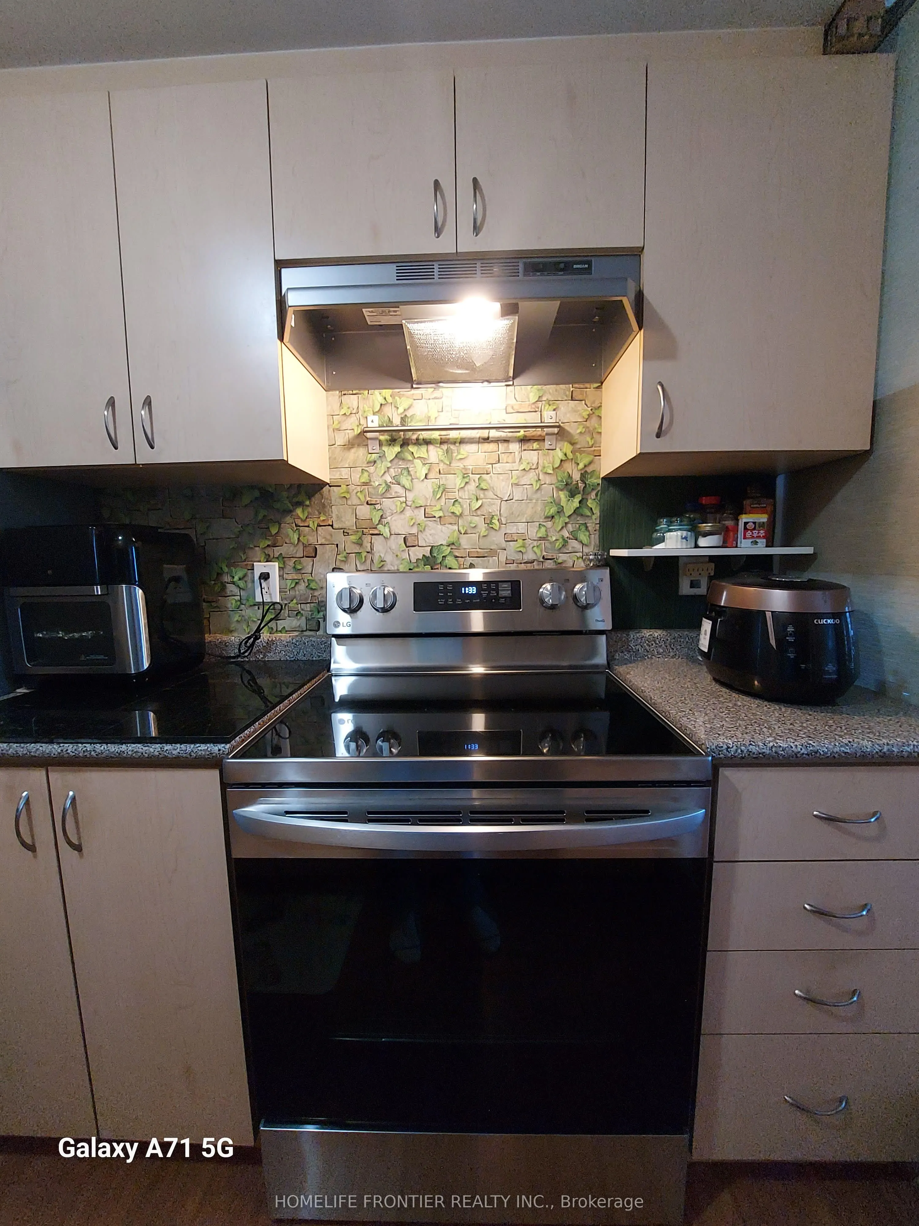 15 Maplewood Avenue, #911