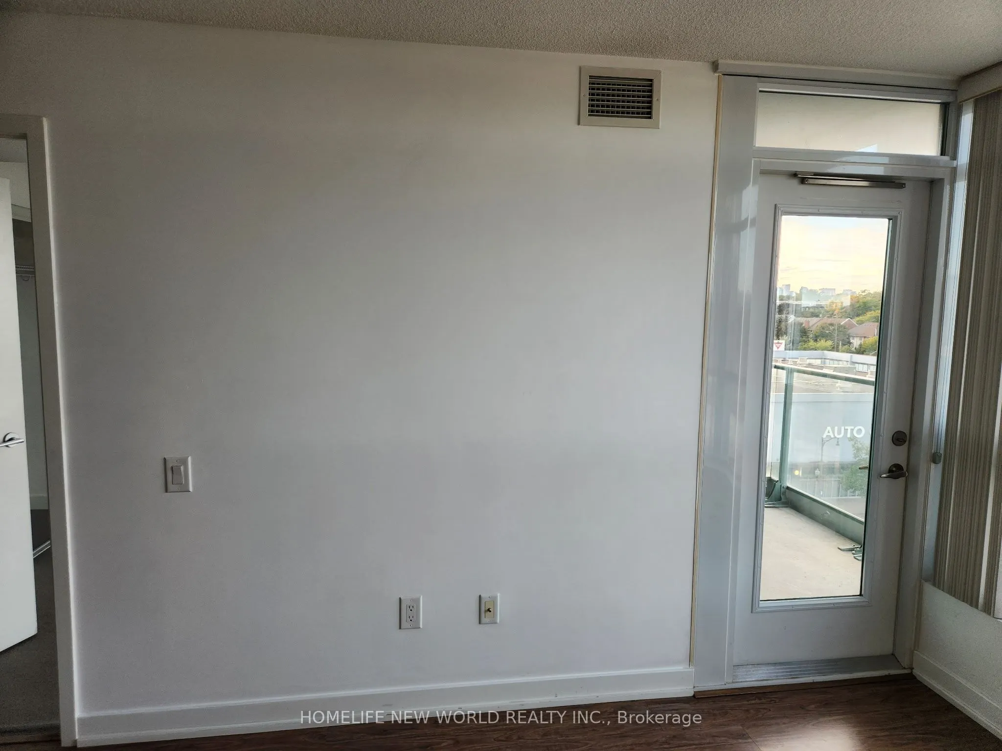 15 Singer Court, #807