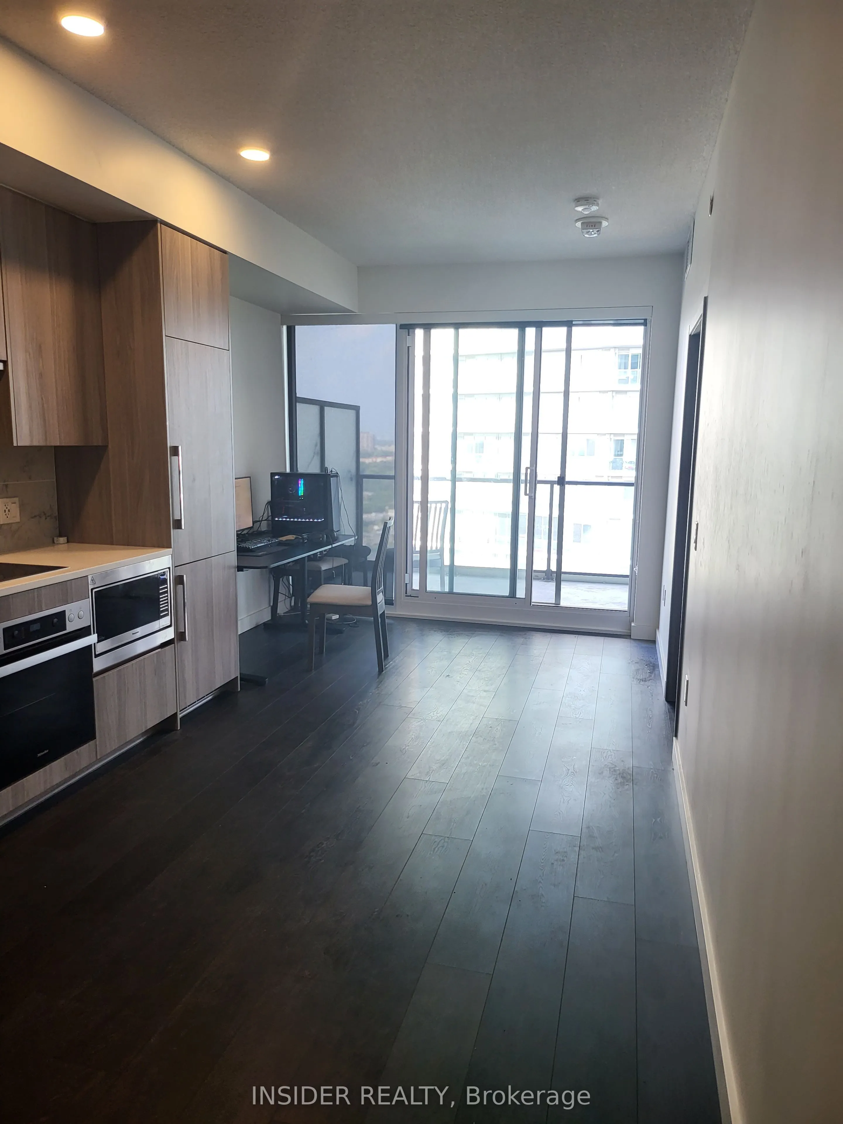 95 McMahon Drive, #2501