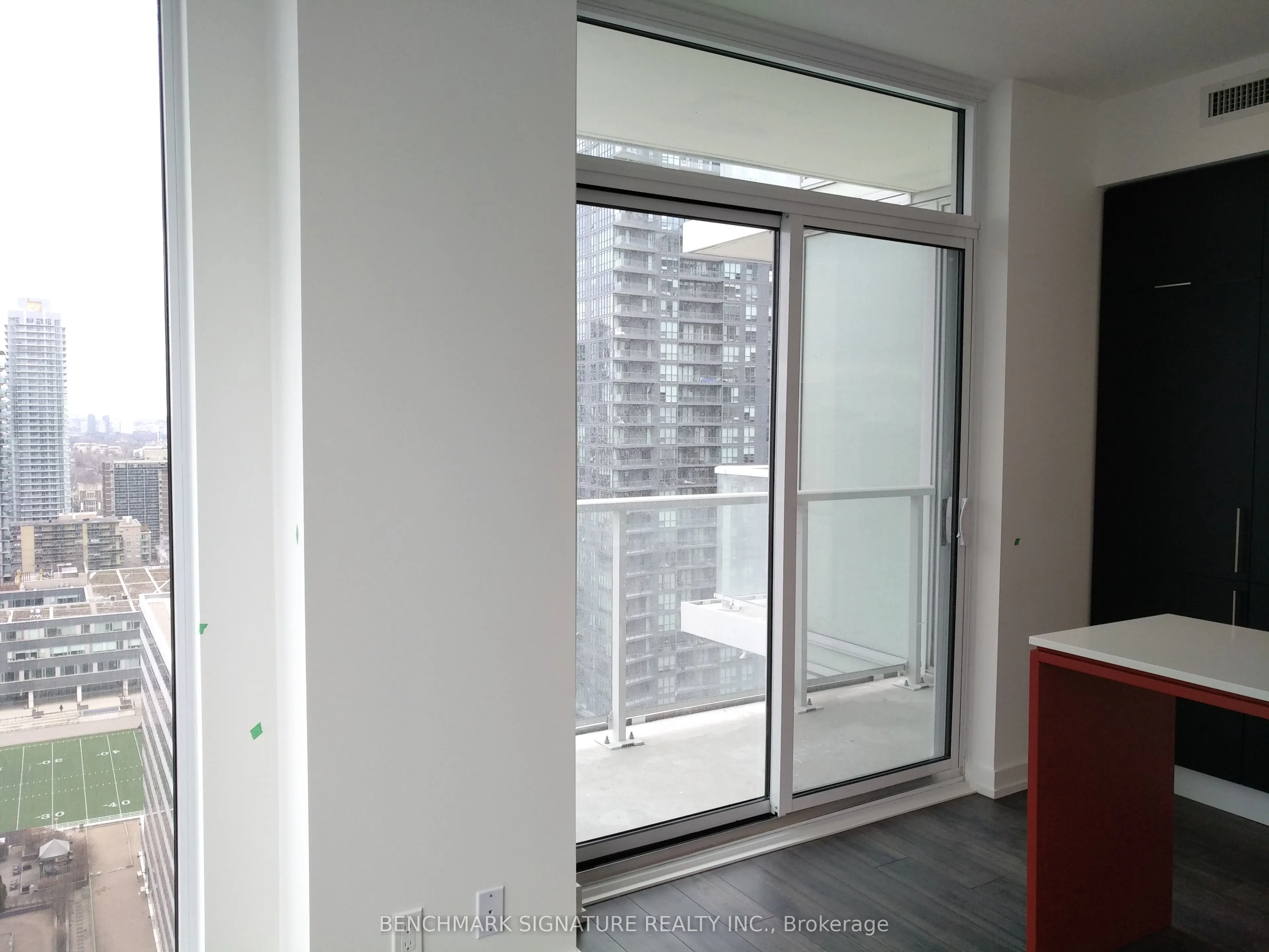 33 Helendale Avenue, #1803