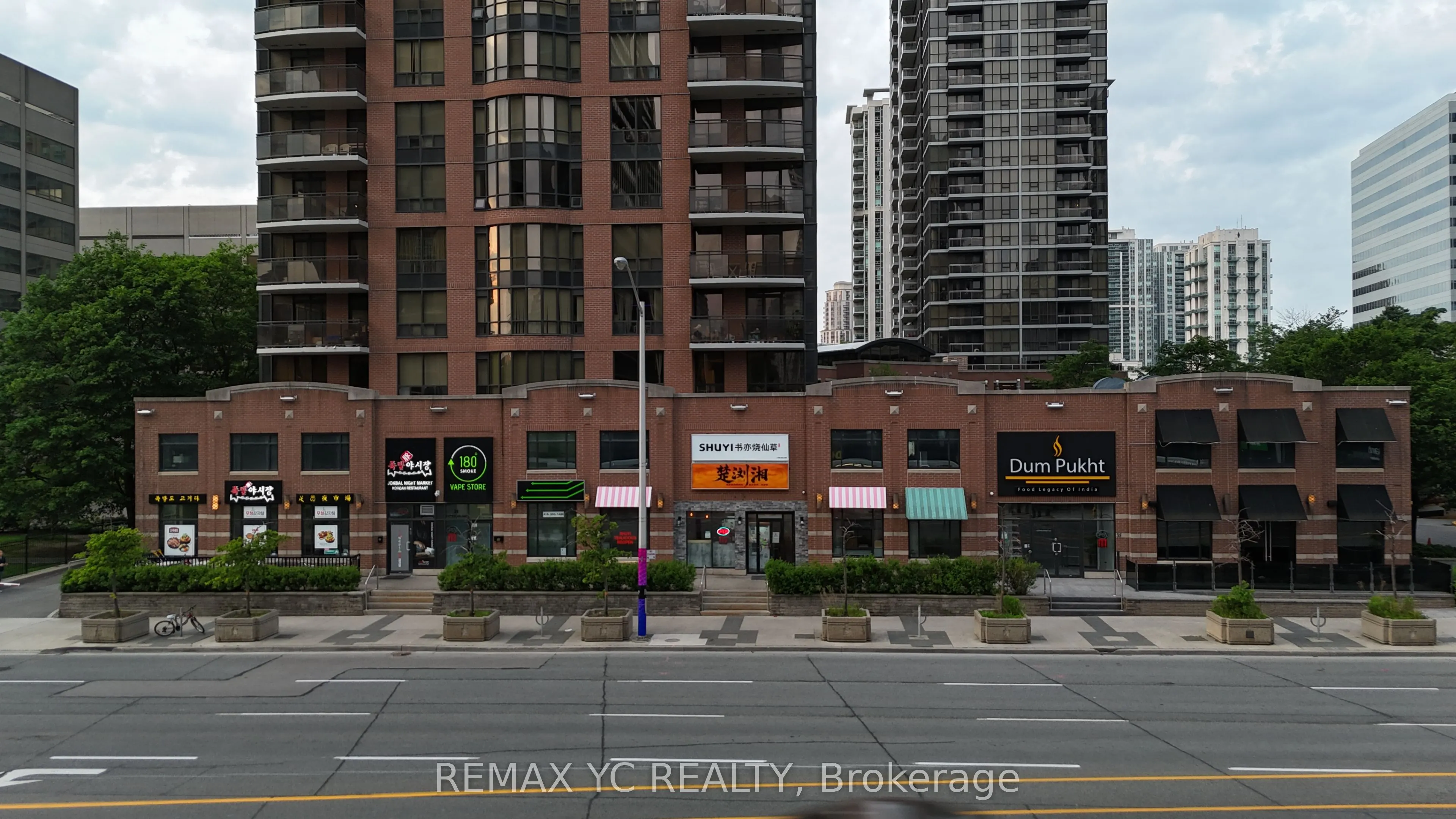 35-43 Sheppard Avenue E