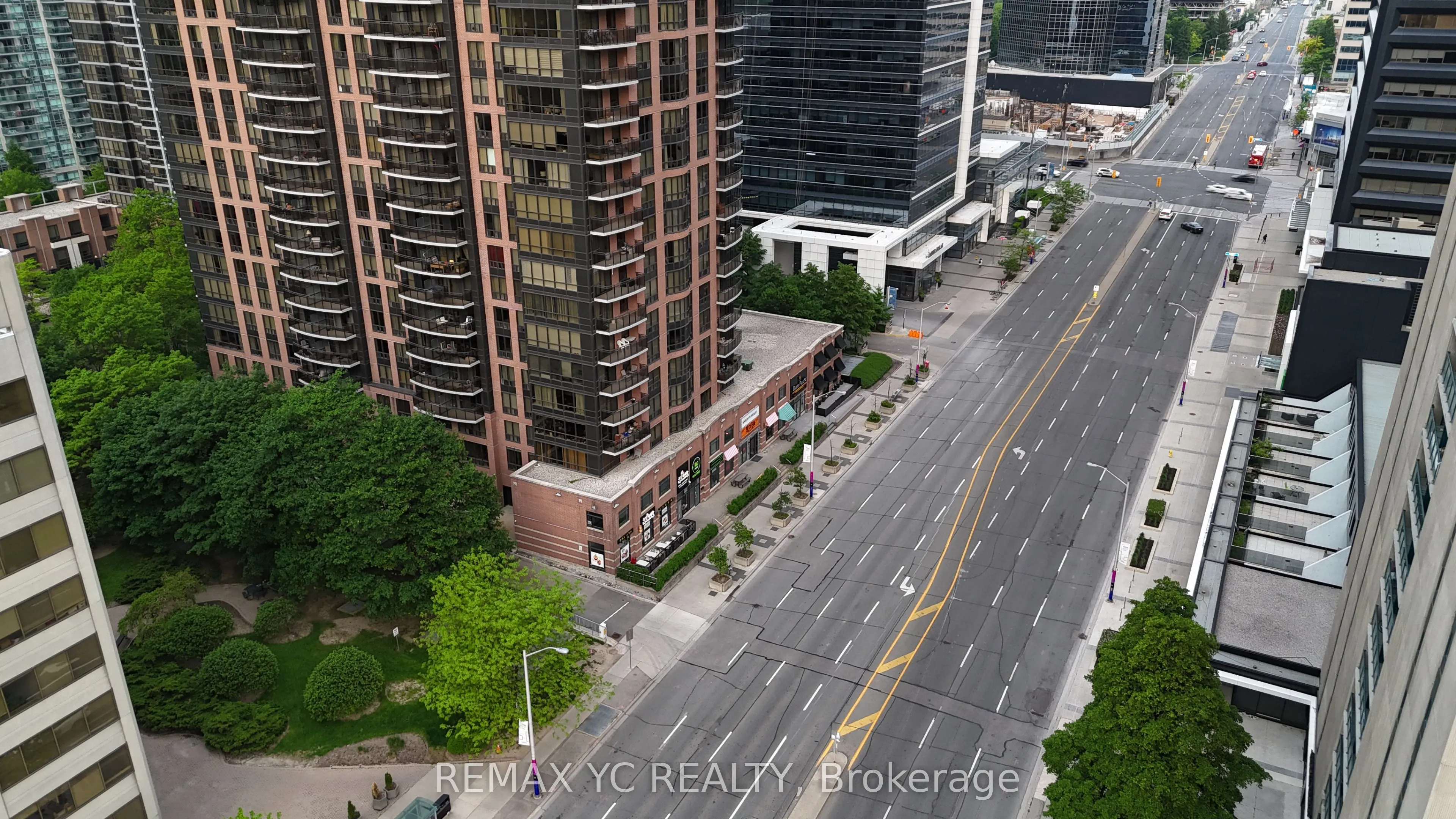 35-43 Sheppard Avenue E