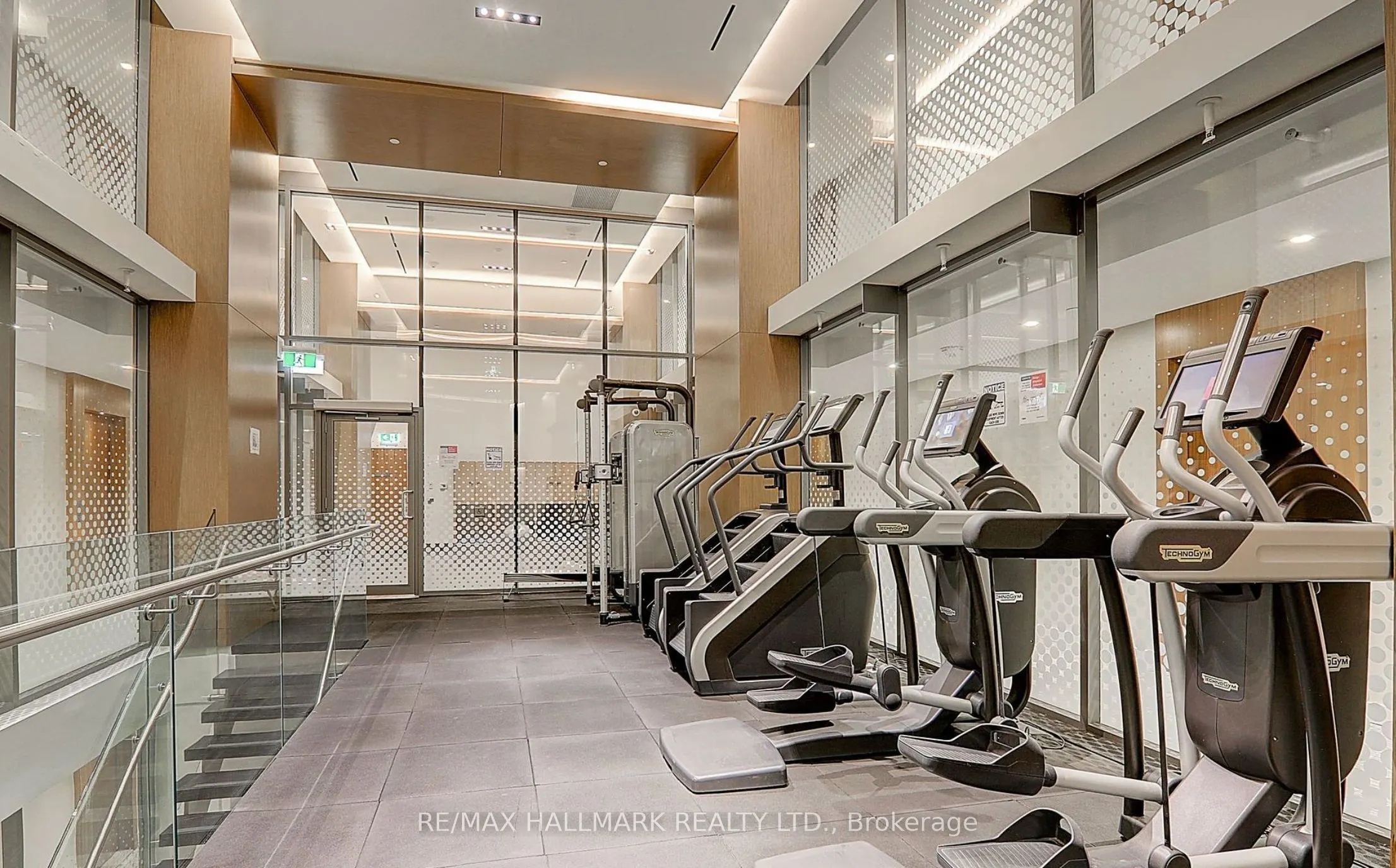 15 Queens Quay, #2401